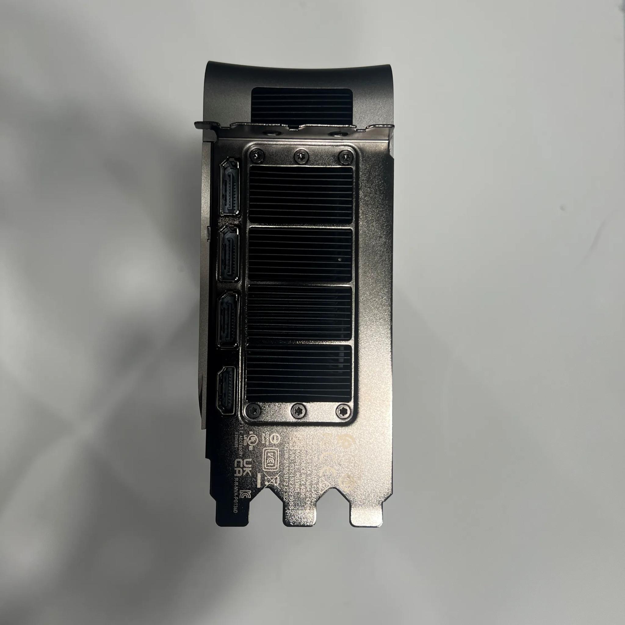 NVIDIA RTX 4090 FOUNDERS 24GB