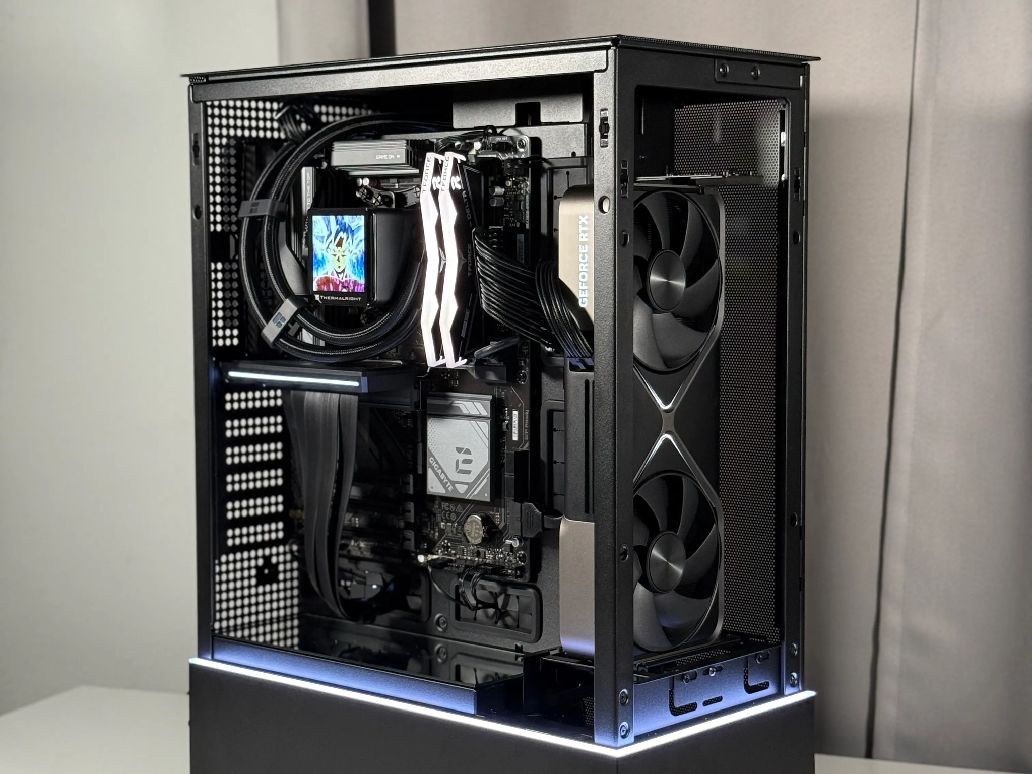 (9800X3D/5080) - Ryzen 7 9800X3D, Nvidia RTX 5080 16GB, 32gb DDR5, 2TB NVME, LCD SCREEN