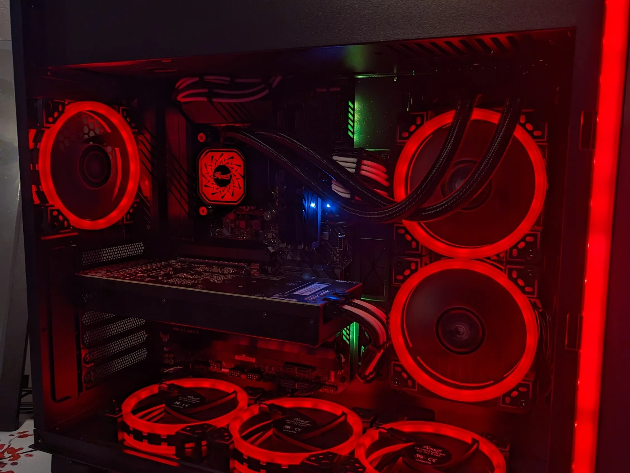 "THE BEAST" Gaming PC. I7-11700K, 32GB DDR4, 1TB NVME, RTX 3070