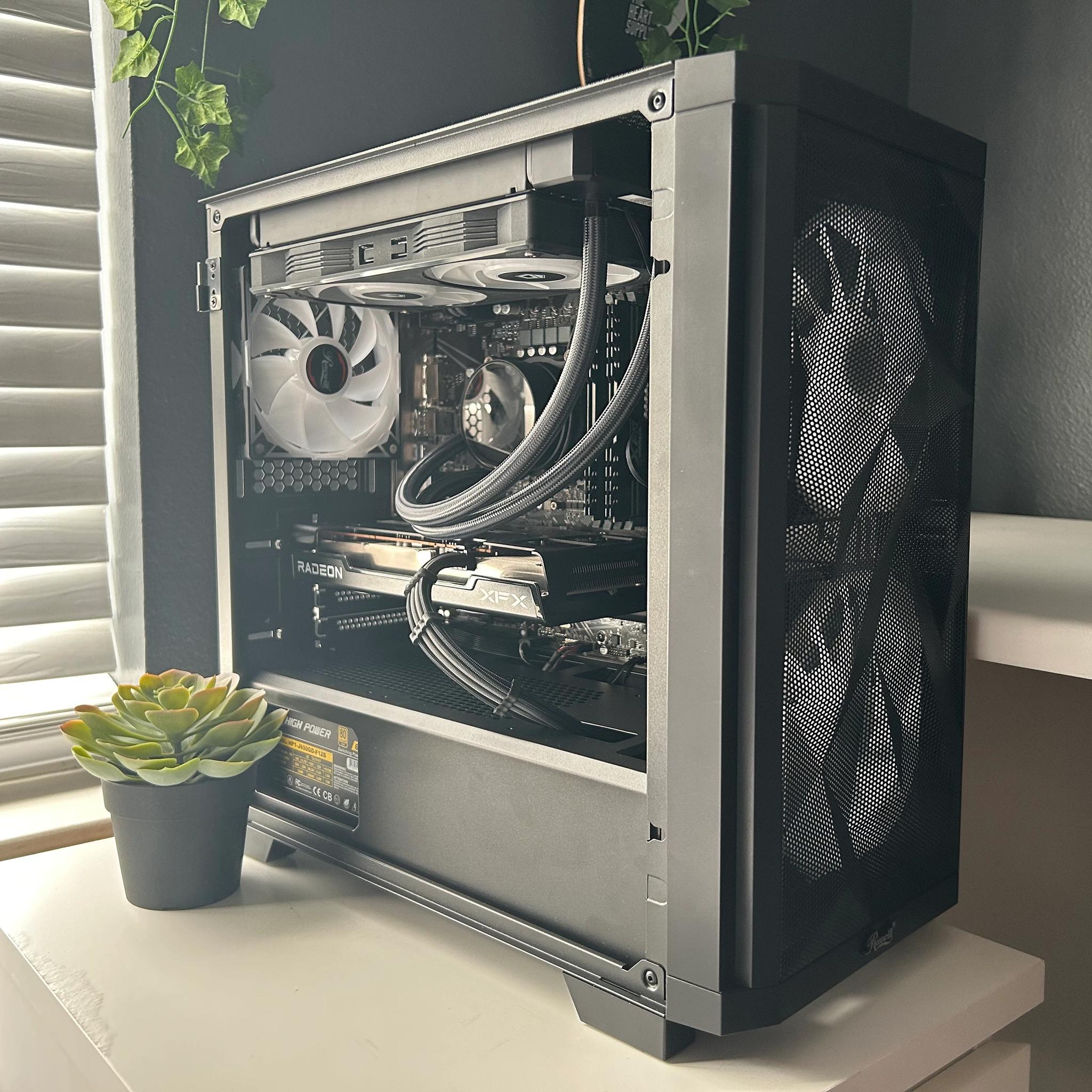 Compact RGB Gaming PC | RX 6600 // i5 10400f