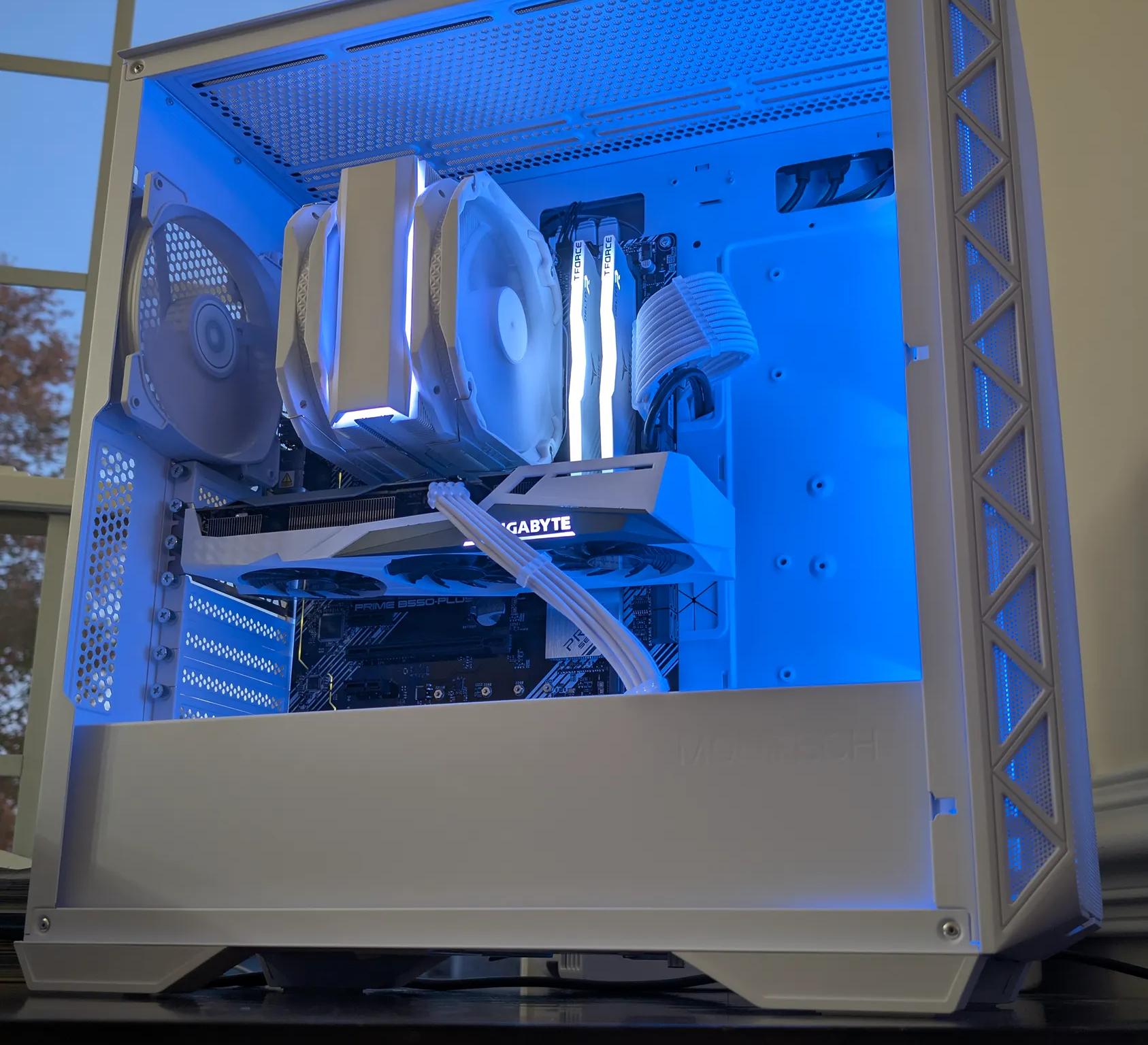 ❄️🧊👻FROZEN GHOST👻🧊❄️CUSTOM WHITE RTX 3060 12GB|AMD RYZEN 5 3600|ASUS PRIME B550-PLUS|1080P BEAST