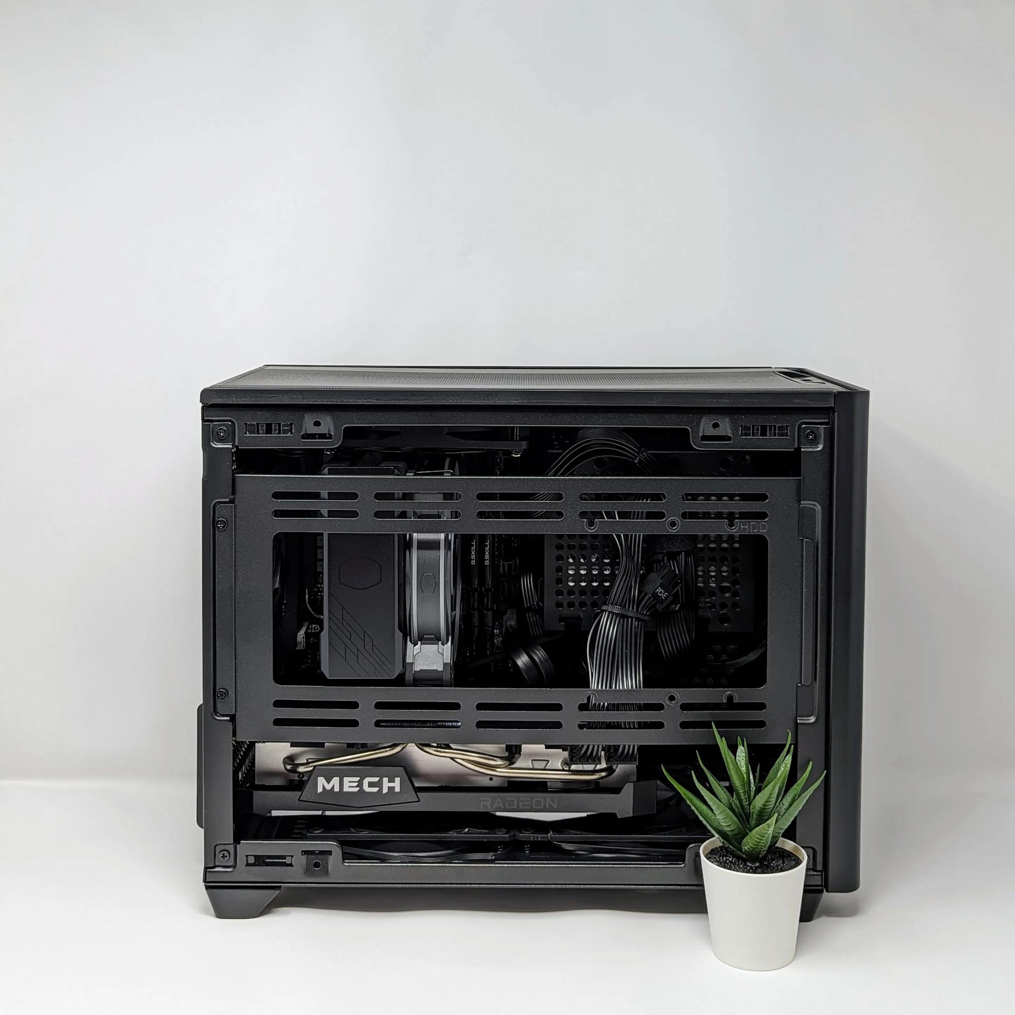 Minimalist AM4 ITX | RX 6750 XT | Ryzen 5 5600X | 32gb RAM | MSI M450 3TB NVMe SSD