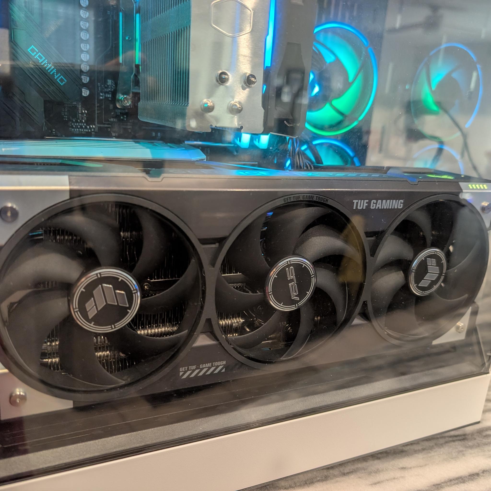 ASUS TUF 5080 | Ryzen 9 9900X | 32 GB DDR5 RAM | HYTE Y60 PC CASE | Gaming Desktop PC