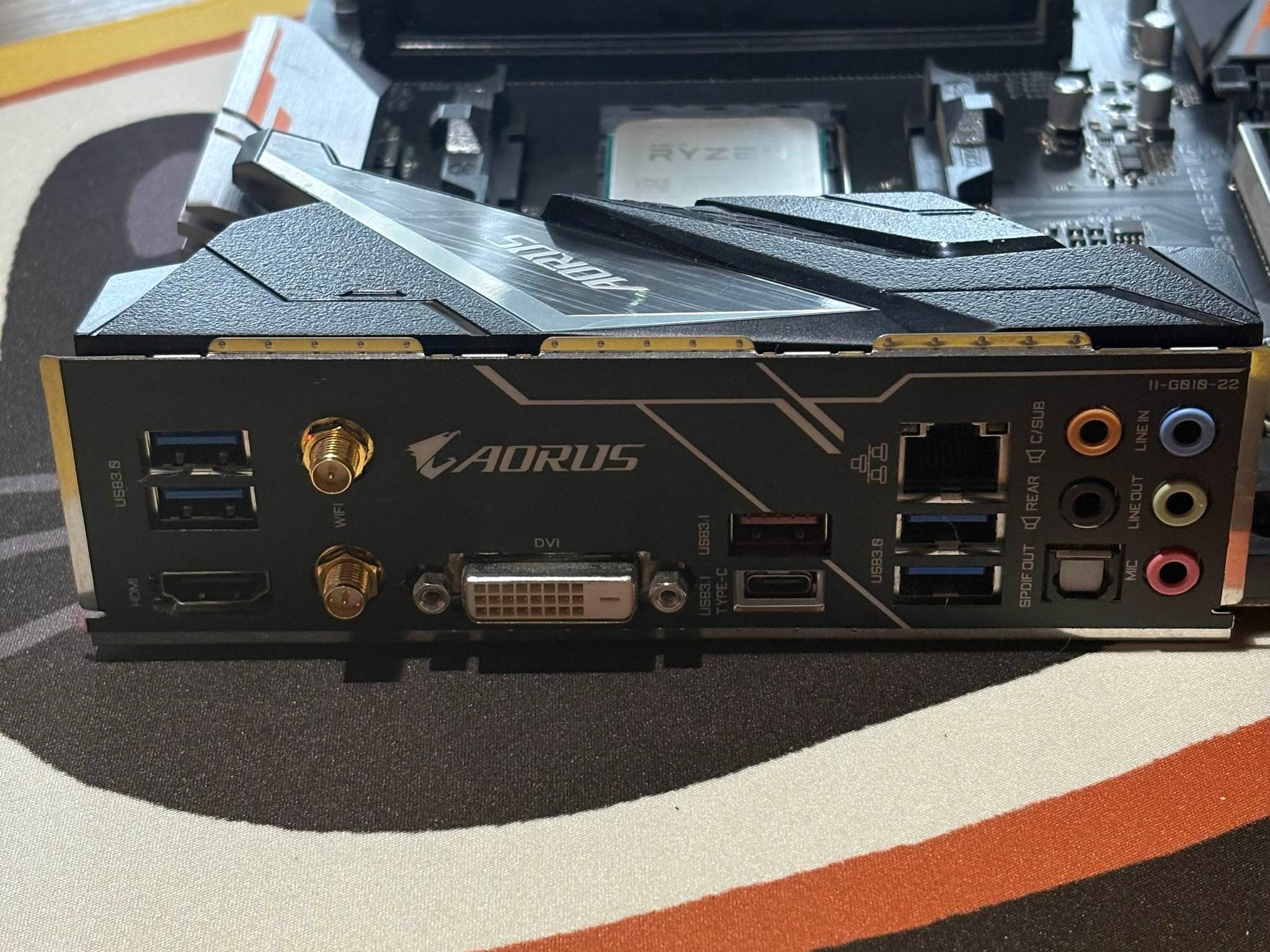 Aorus B450 Pro Wifi, Ryzen 7 2700x, T-Force 2x8GB