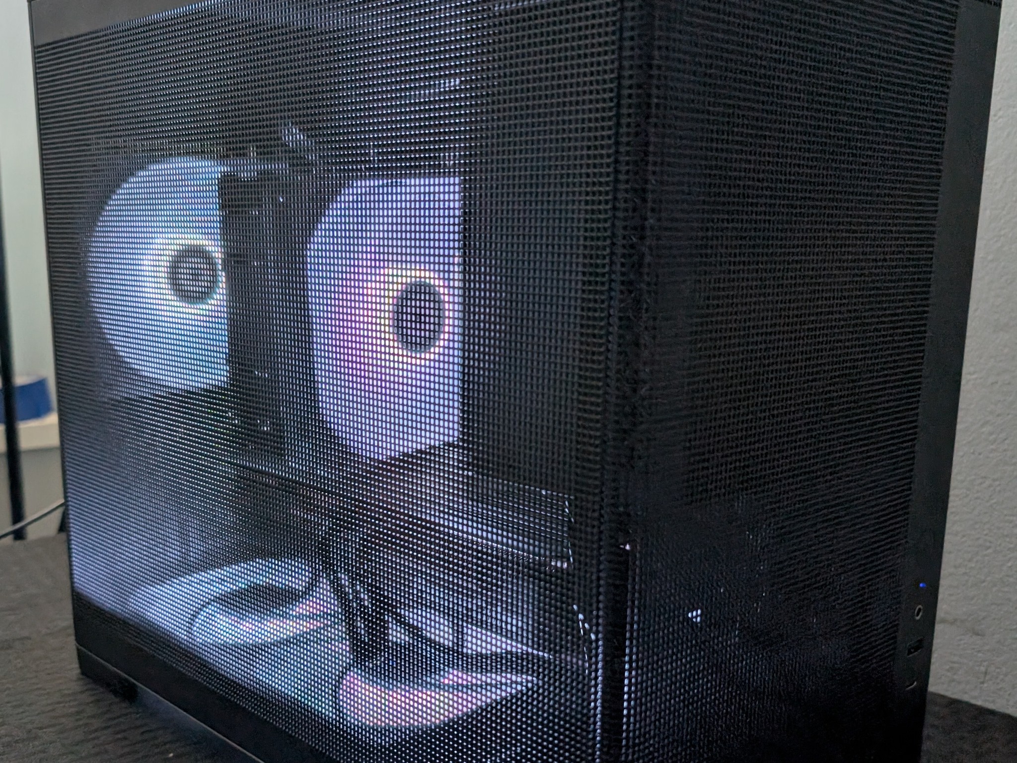SFF Gaming PC RX 9070 GRE-Ryzen 5 7500x3d-16GB DDR5 6000-1 TB NVME mostly new