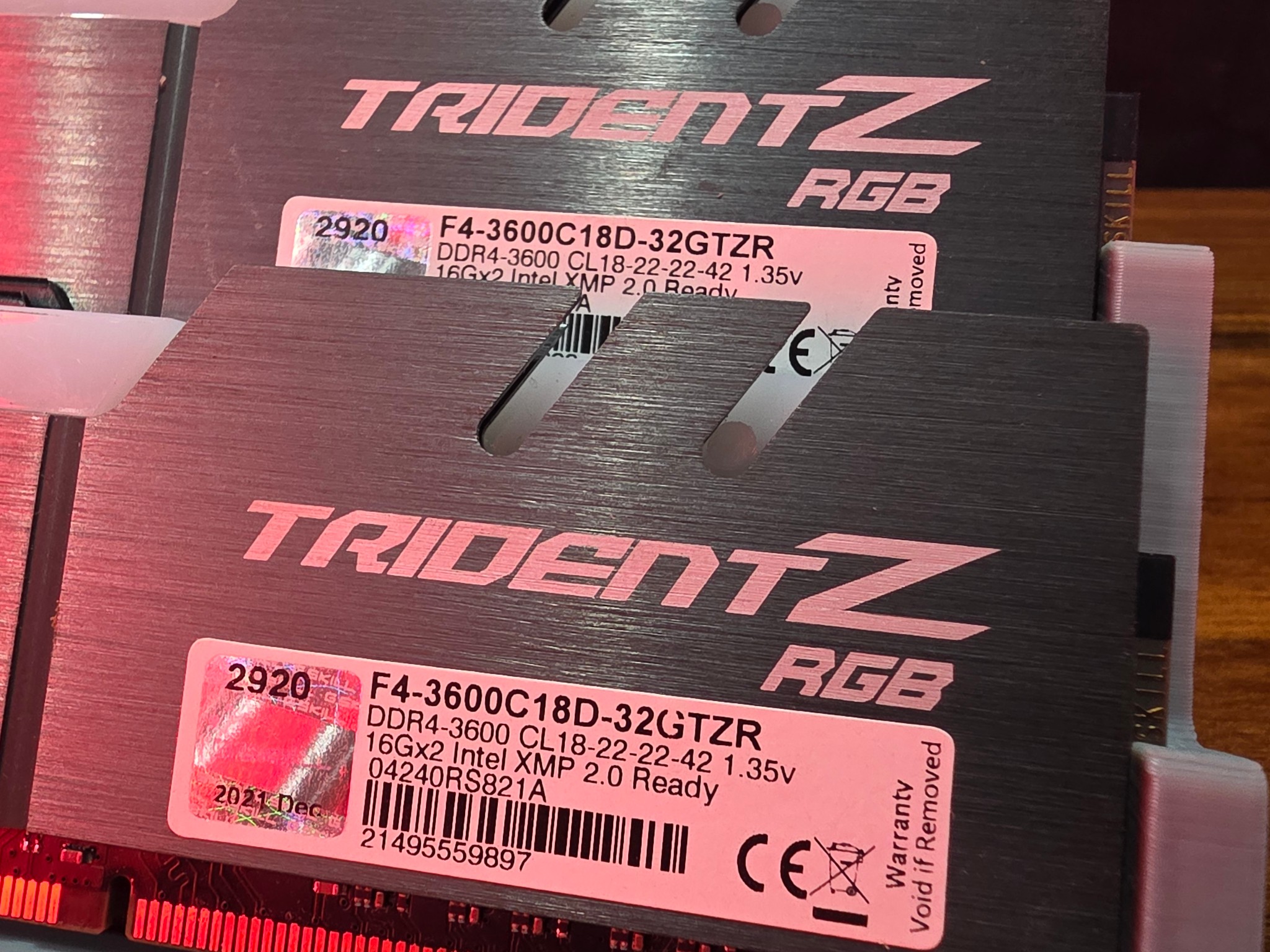 G.Skill Trident Z RGB (F4-3600C18D-32GTZR) DDR4 32GB