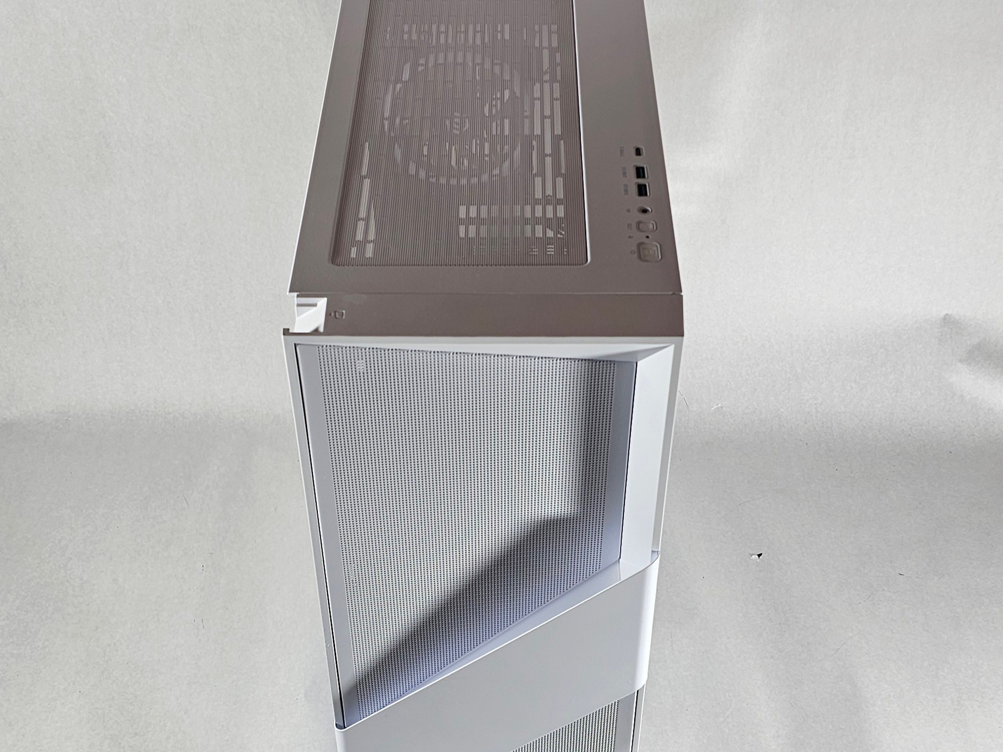 White CyberPower RGB PC Case w\ 4 RGB Fans
