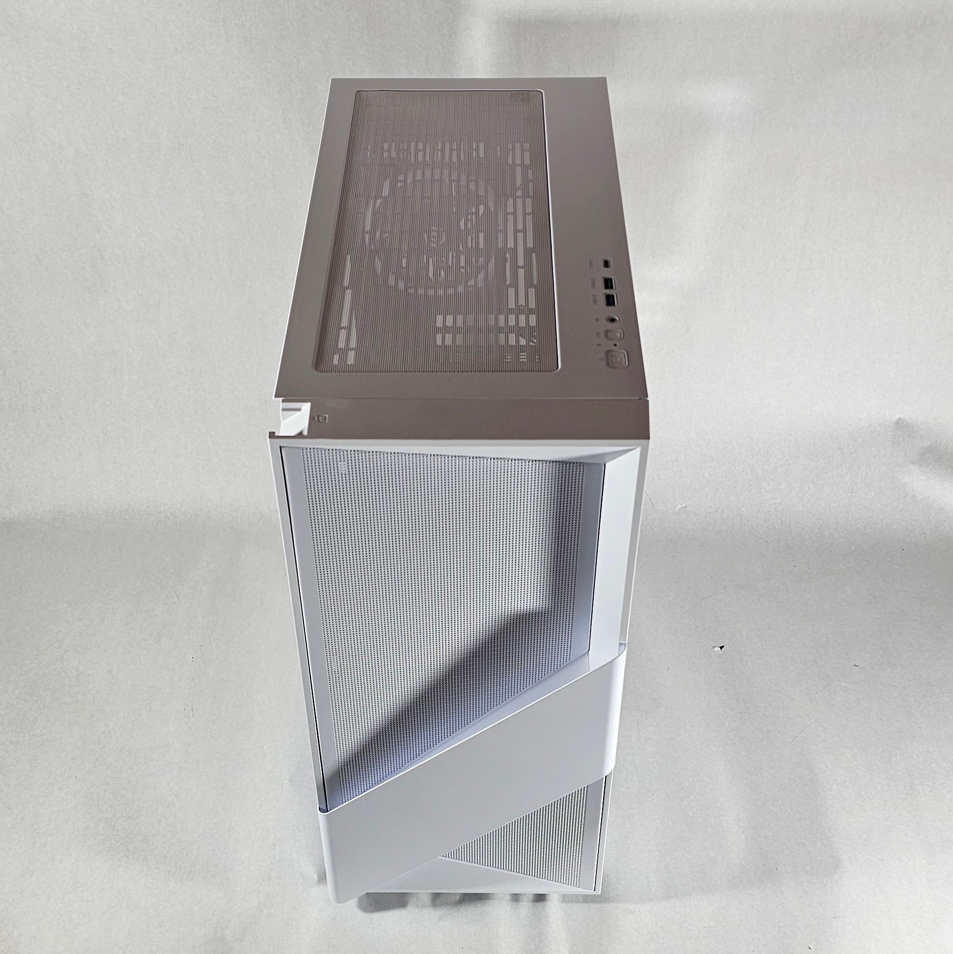 White CyberPower RGB PC Case w\ 4 RGB Fans