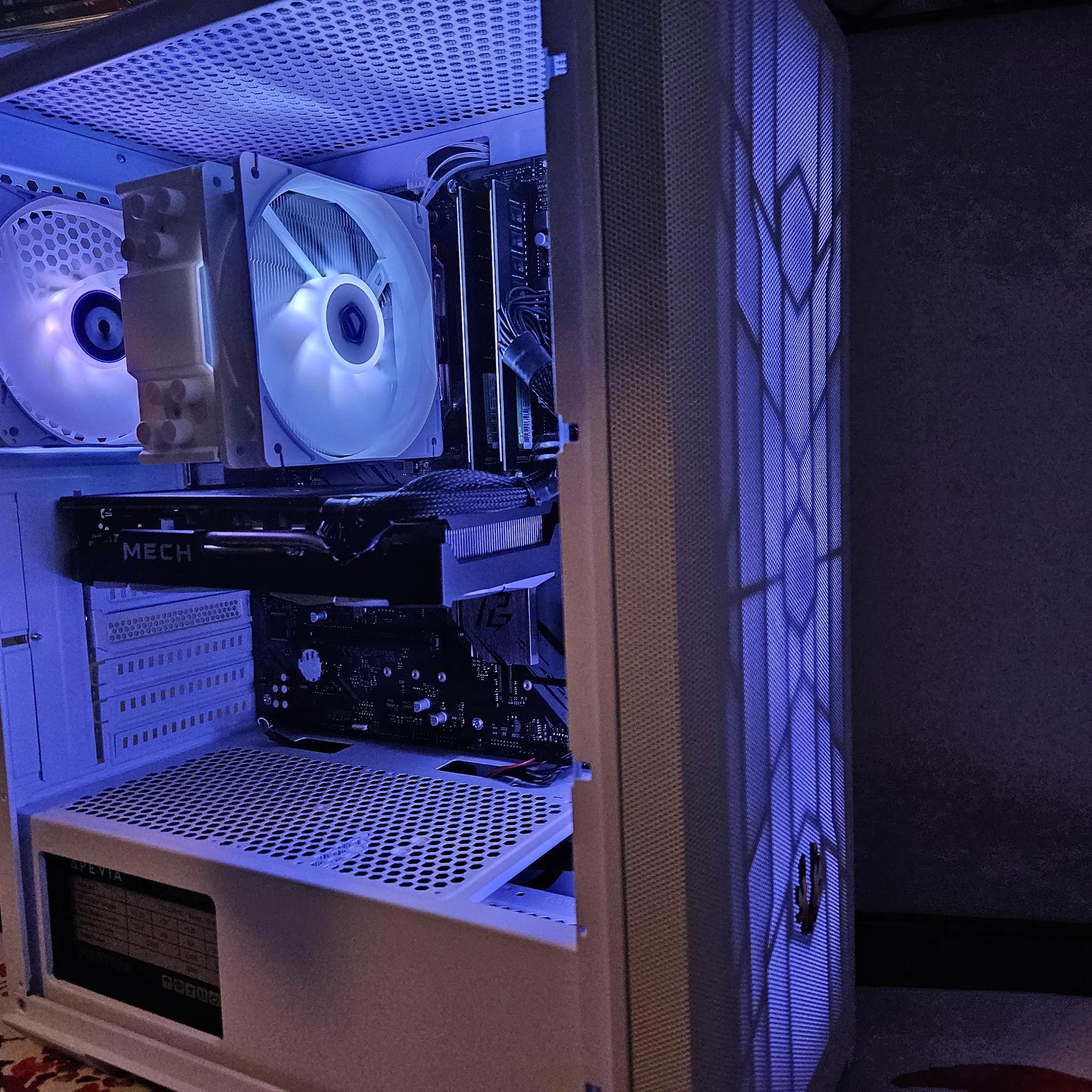 END OF SUMMER SALE! Gaming Rig Ryzen 5 / 32GB DDR4/ 1TB SSD / RX 6600