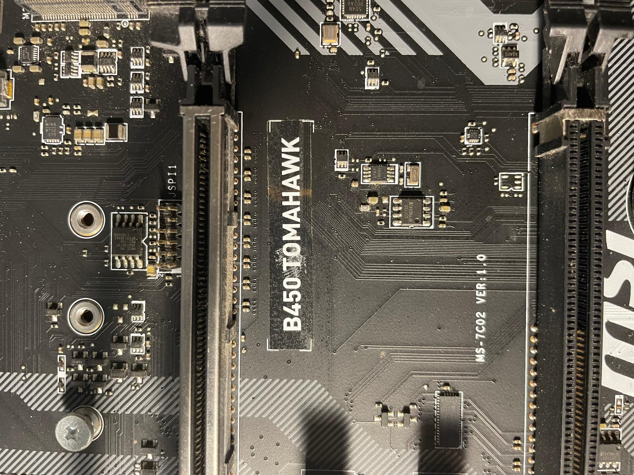 B450 MSI Tomahawk