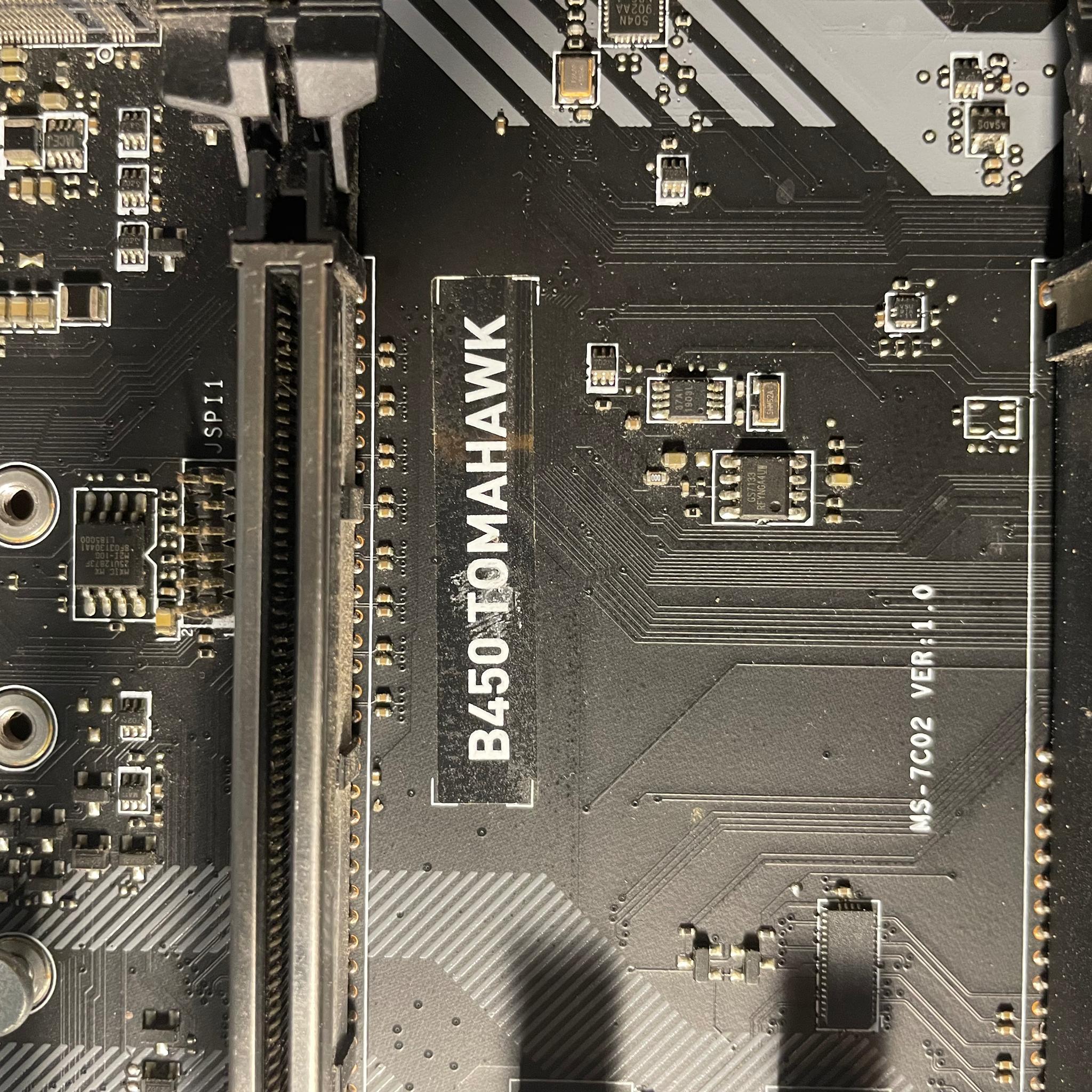 B450 MSI Tomahawk