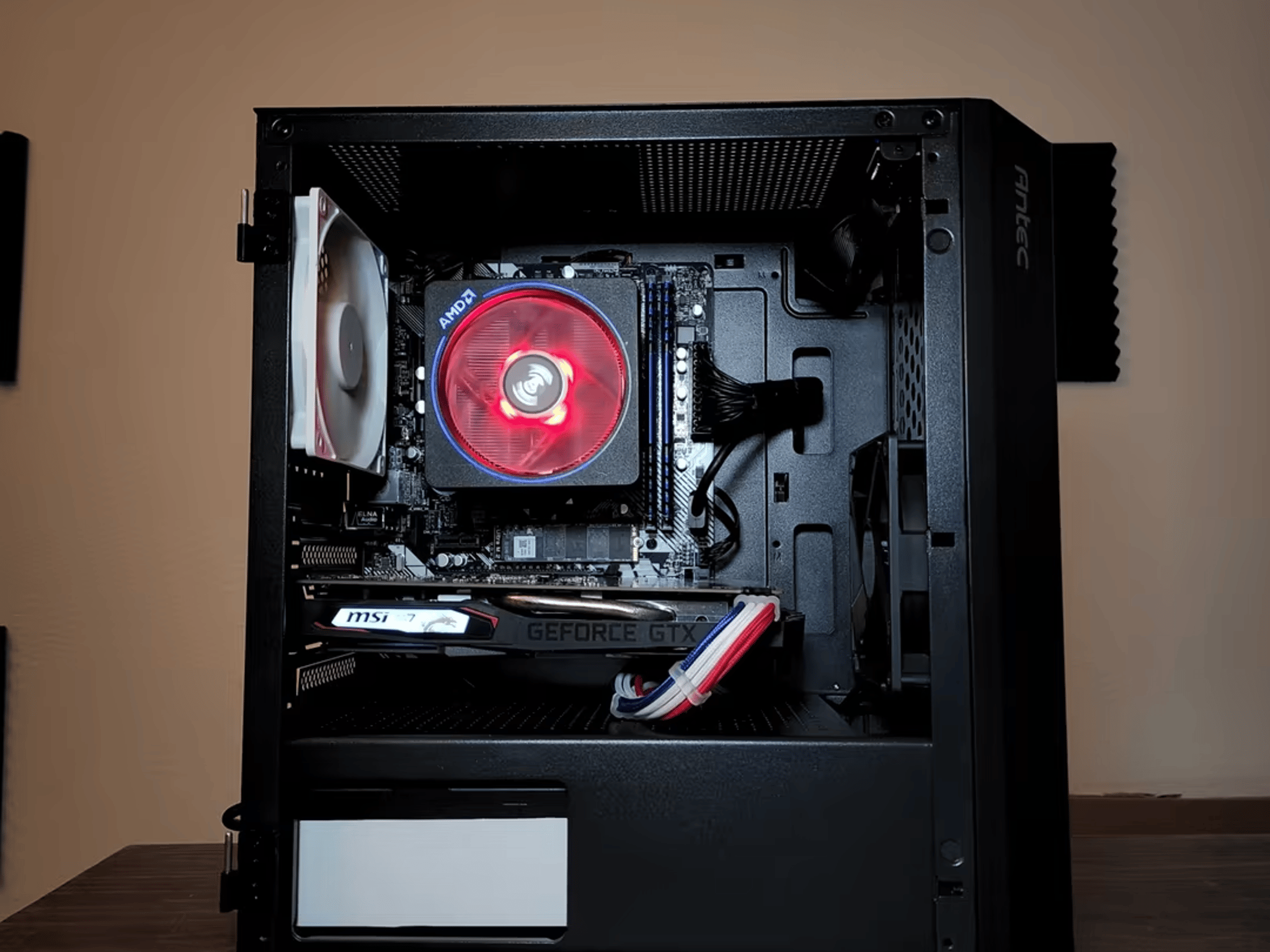 AMD Ryzen 5 1600 // Nvidia GeForce GTX 1650 // Silicon Power 16GB 3200MHz 