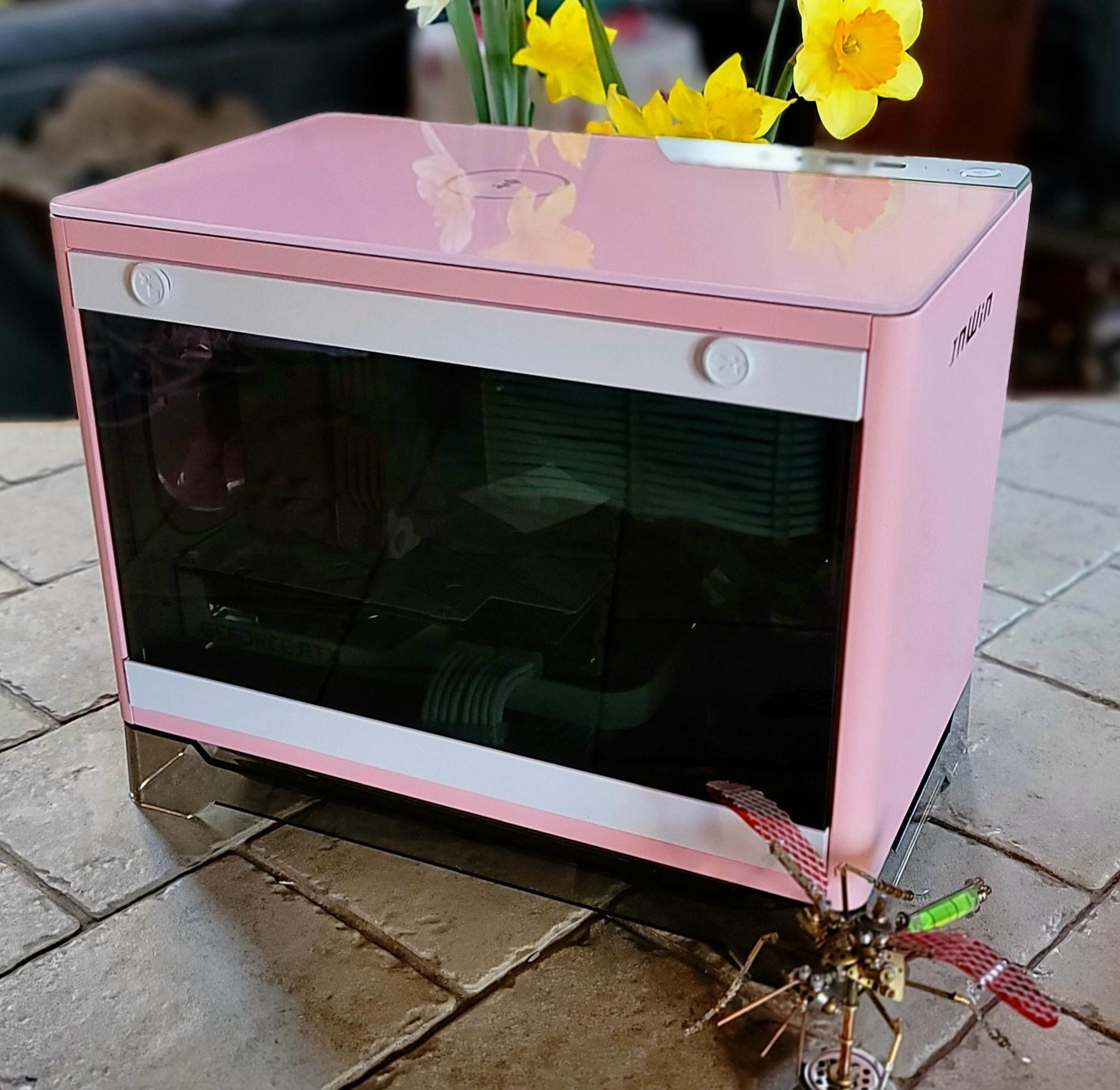 Kawai desu! RTX 3060 TI, Core i5 10600, 32 Gb DDR4, B560i MB, 1.25Tb SSDs, WiFi, Bluetooth, 750W!