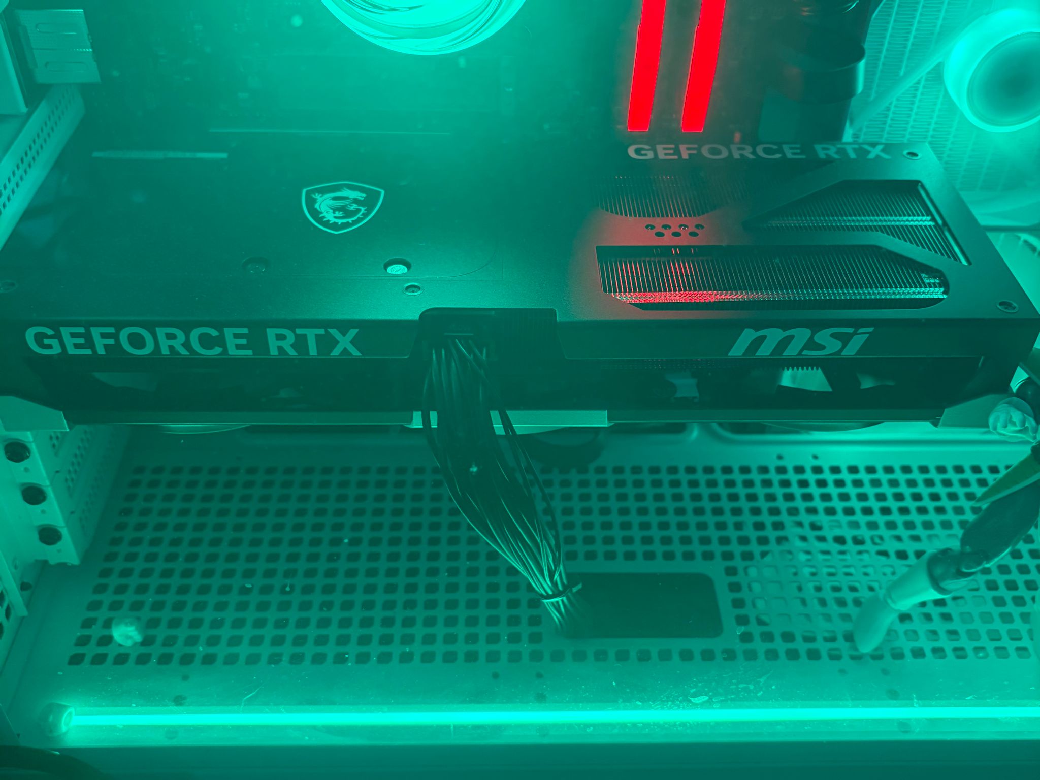 iBUYPOWER Gaming PC RTX 5070 12GB Ryzen 9 9900X 32GB DDR5 2TB NVMe Win11 White