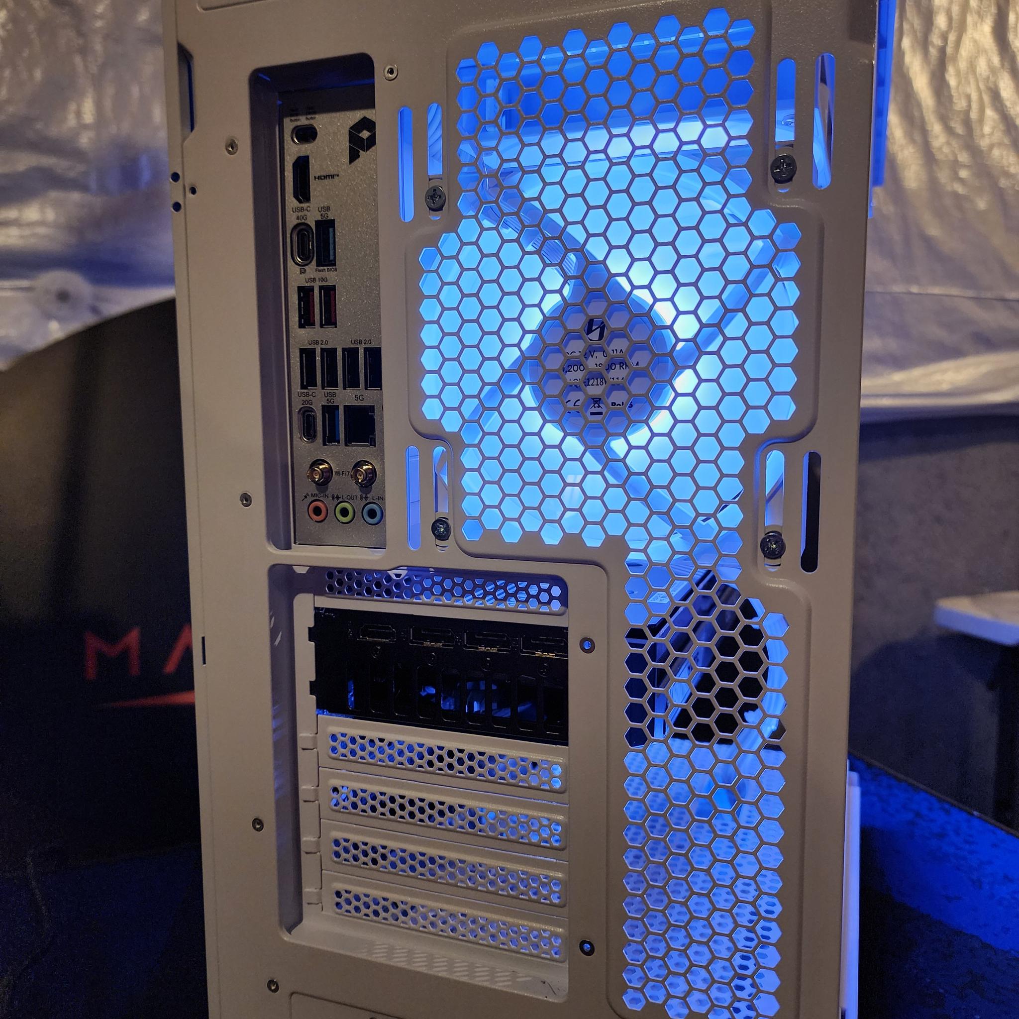 RTX 5080 / Ryzen 9 9950X3D2 Dual Edition / 64GB DDR5 RAM / 4TB NVMe