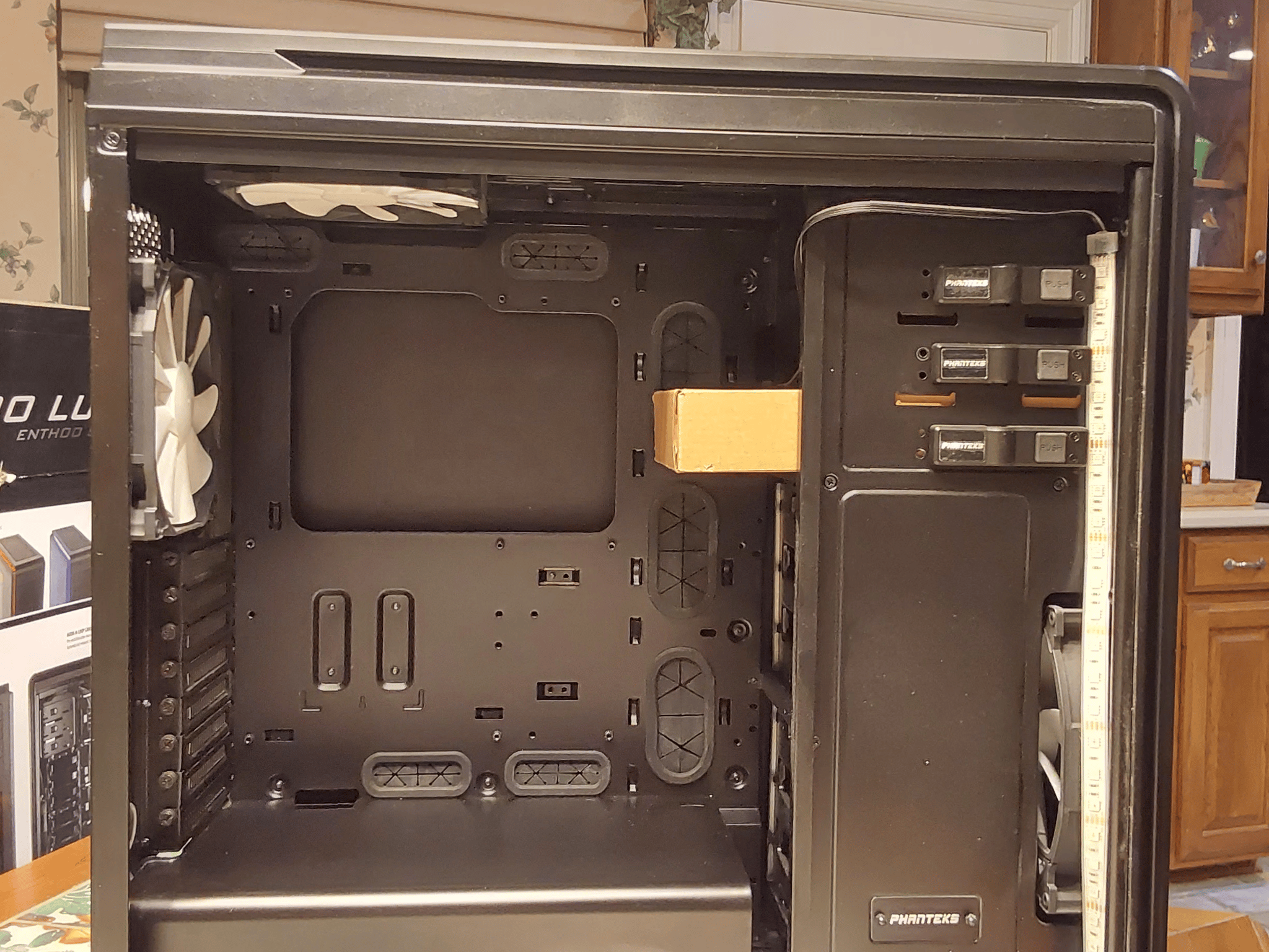 Phanteks Enthoo Luxe full tower computer case in original retail box with all parts and accessories