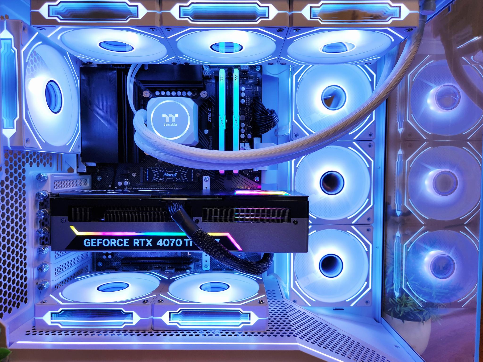 ❄️Arctic Sentinel❄️ | RTX 4070 Ti SUPER | I9-13900KF | 32GB DDR5 | 2TB M.2 | 1200W |WINDOWS 11 PRO
