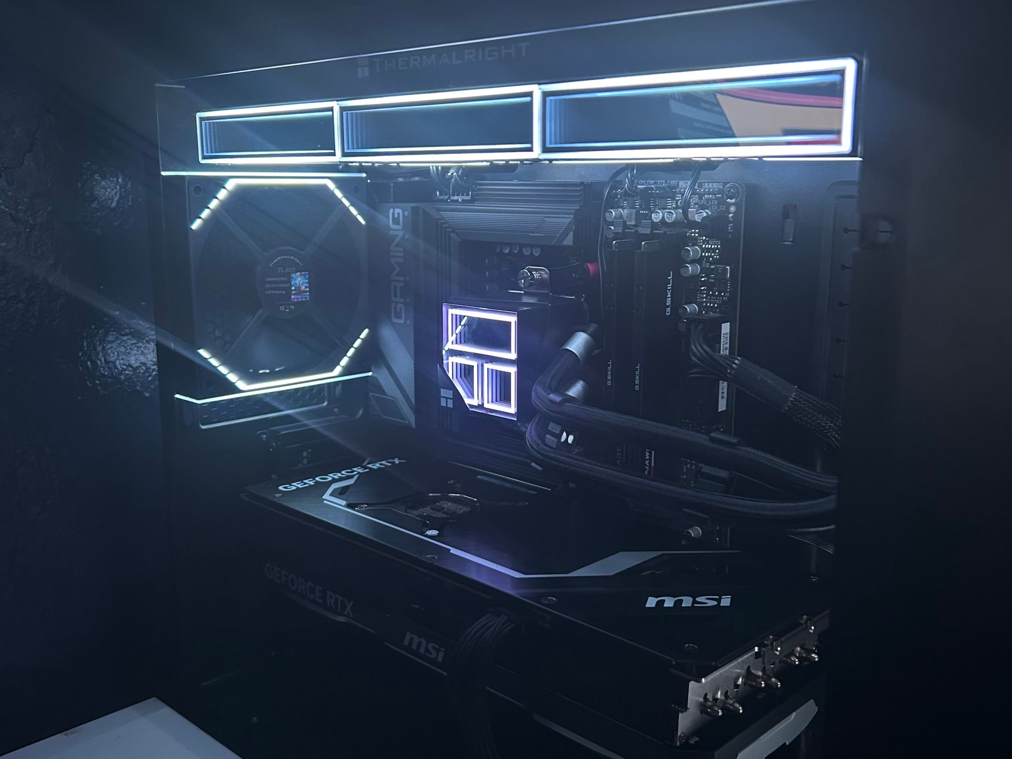 4080 SUPER & 7 7700X GAMING PC