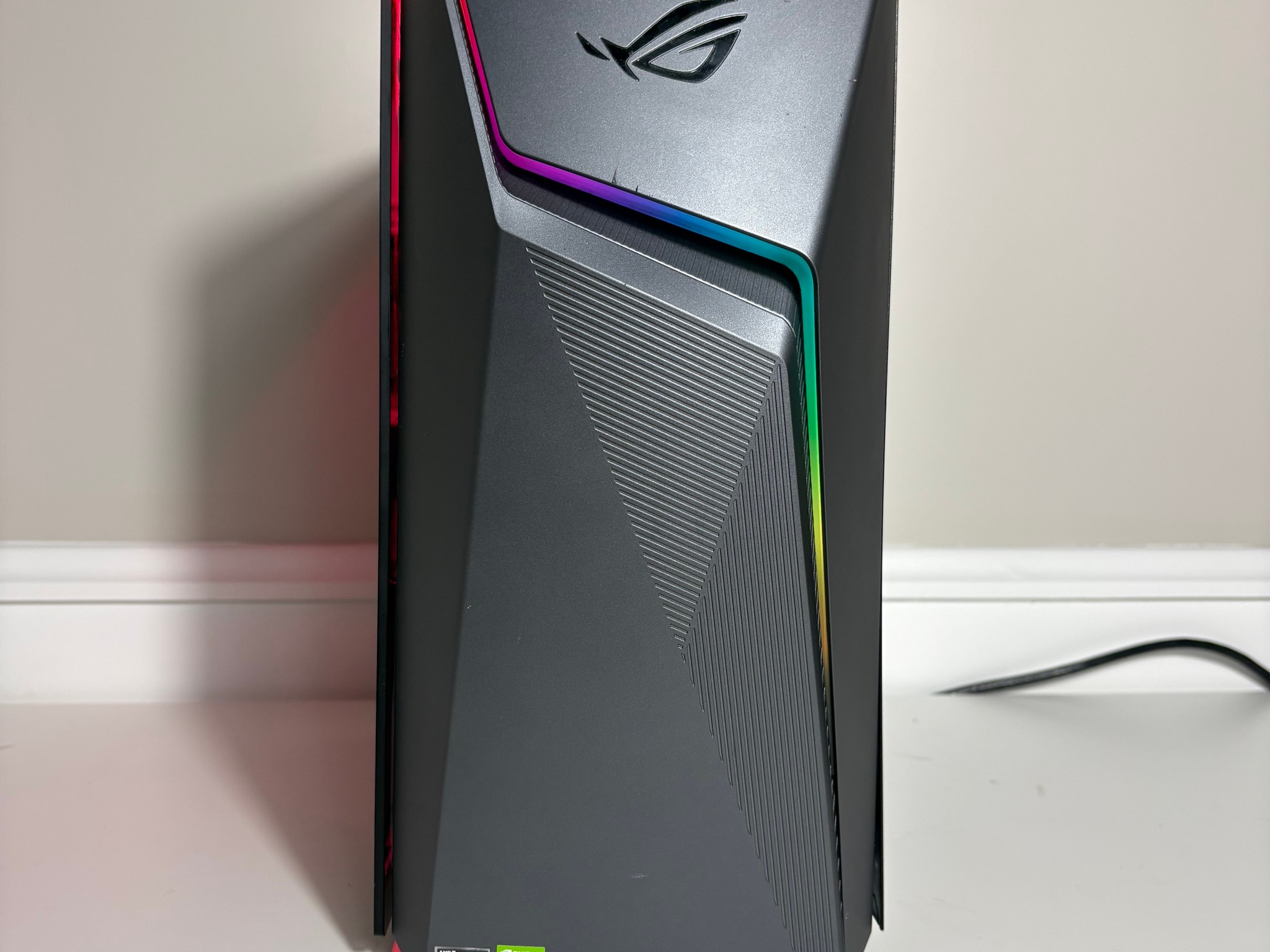 ROG Peak - AMD Ryzen 5 3400G, GTX 1660 Super, 16GB DDR4, 512GB SSD