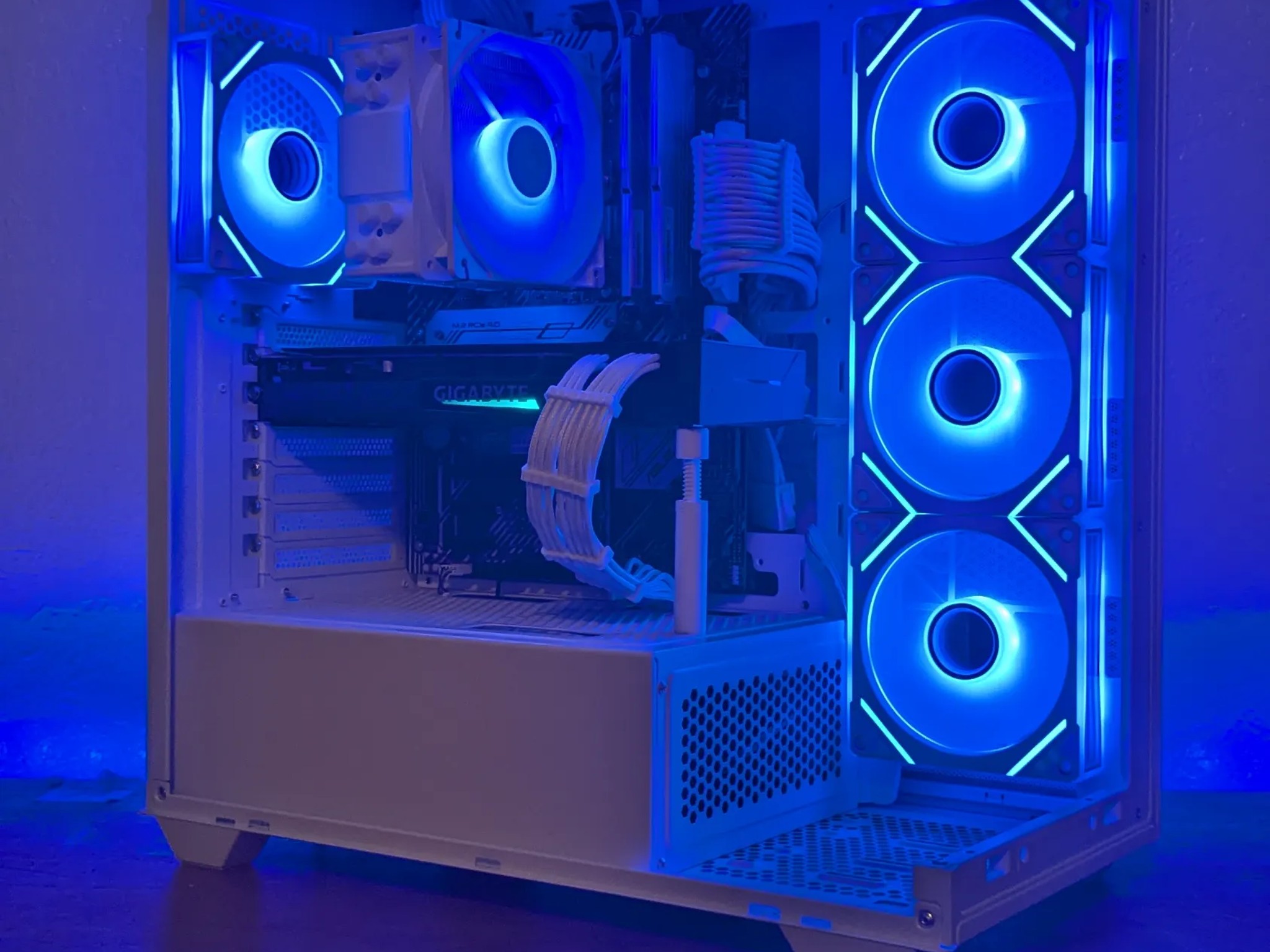 🔥RTX 3070, Intel i7 11700K, 16 GB RAM, 1 TB Storage