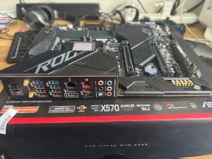 ASUS ROG Crosshair VIII Dark Hero AMD AM4 X570 ATX WIFI 6 Gaming Motherboard