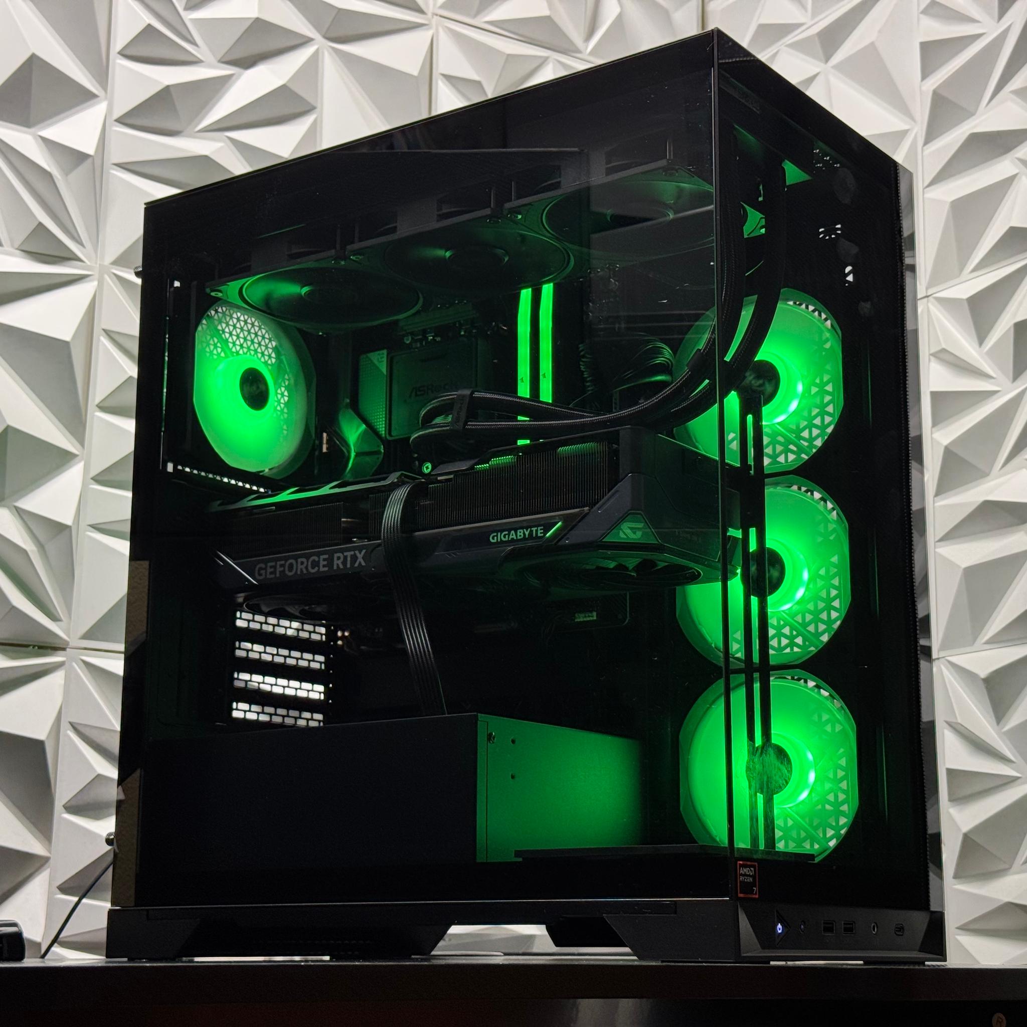 RTX 5070 Ti / Ryzen 7 9850X3D / 64GB DDR5 / Streaming / Gaming / Ai / Video editing / Multitasking