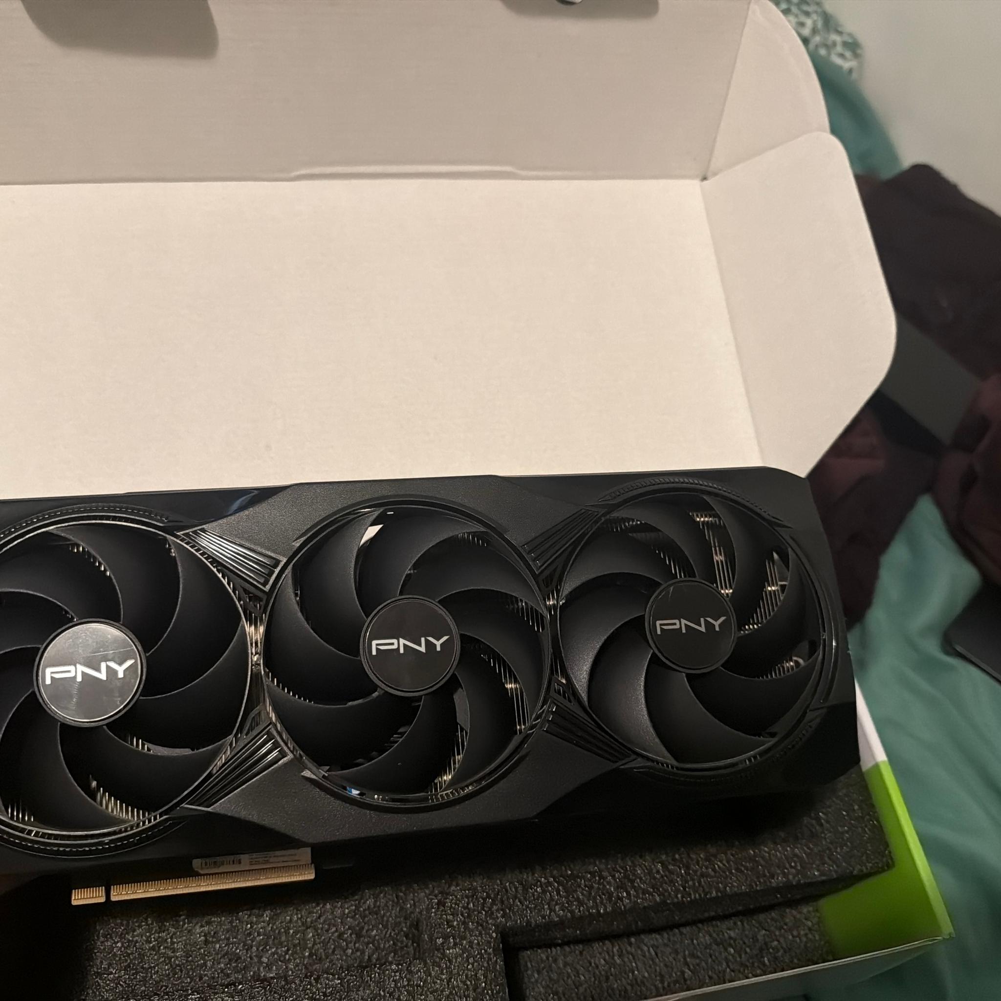 PNY GeForce RTX 5080 Overclocked Triple Fan