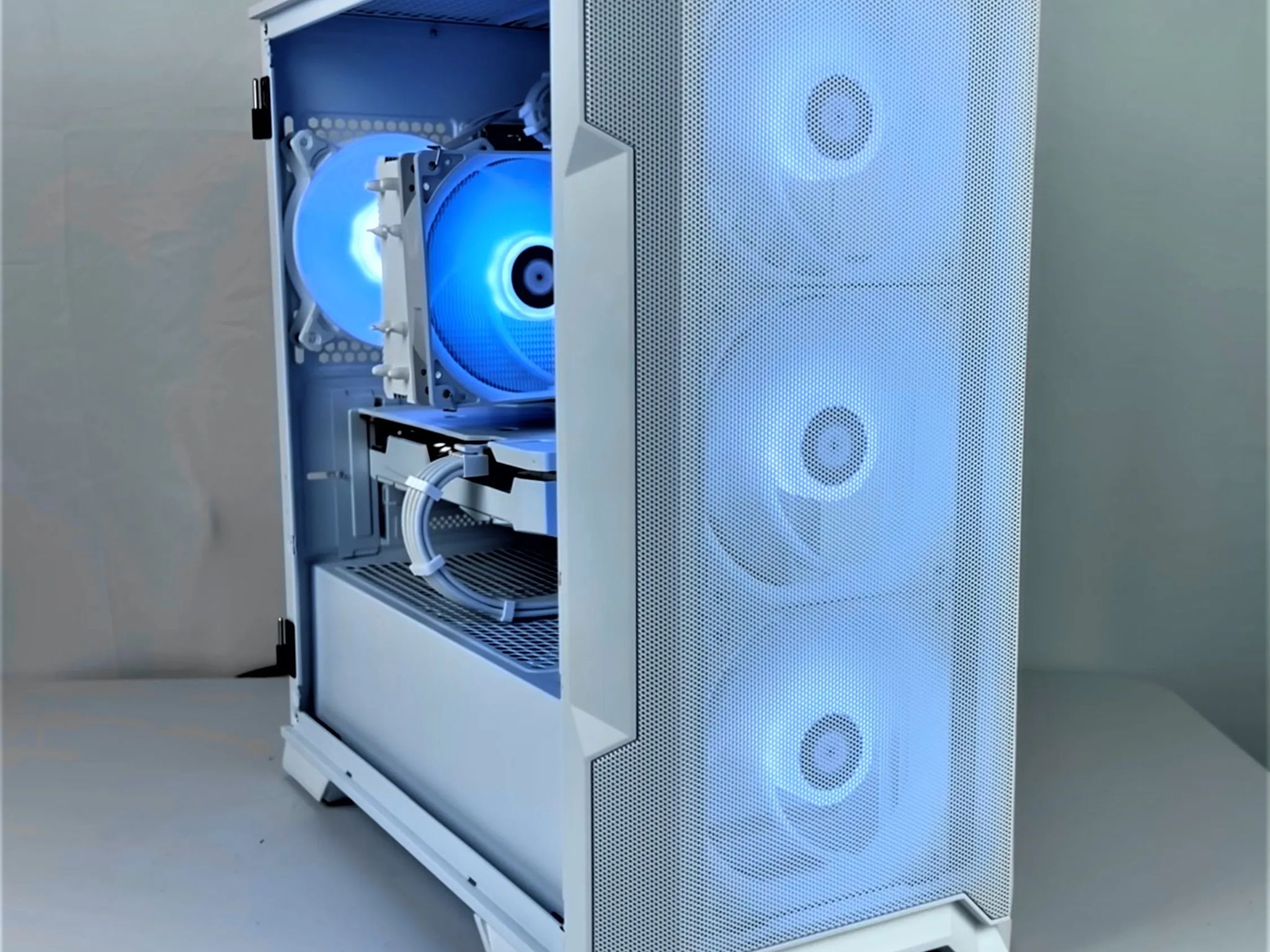 Intel i5-12400 | RTX 3060 | White Theme Mid-range Gaming PC Build