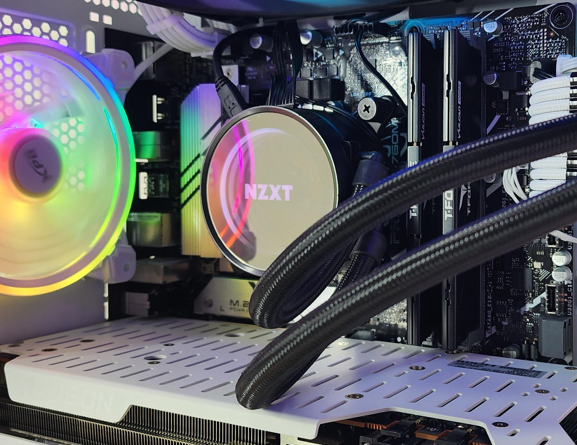 Gaming PC i5-12600KF 16GB RAM 1TB SSD RX 7800 XT 16GB Windows 11 Computer