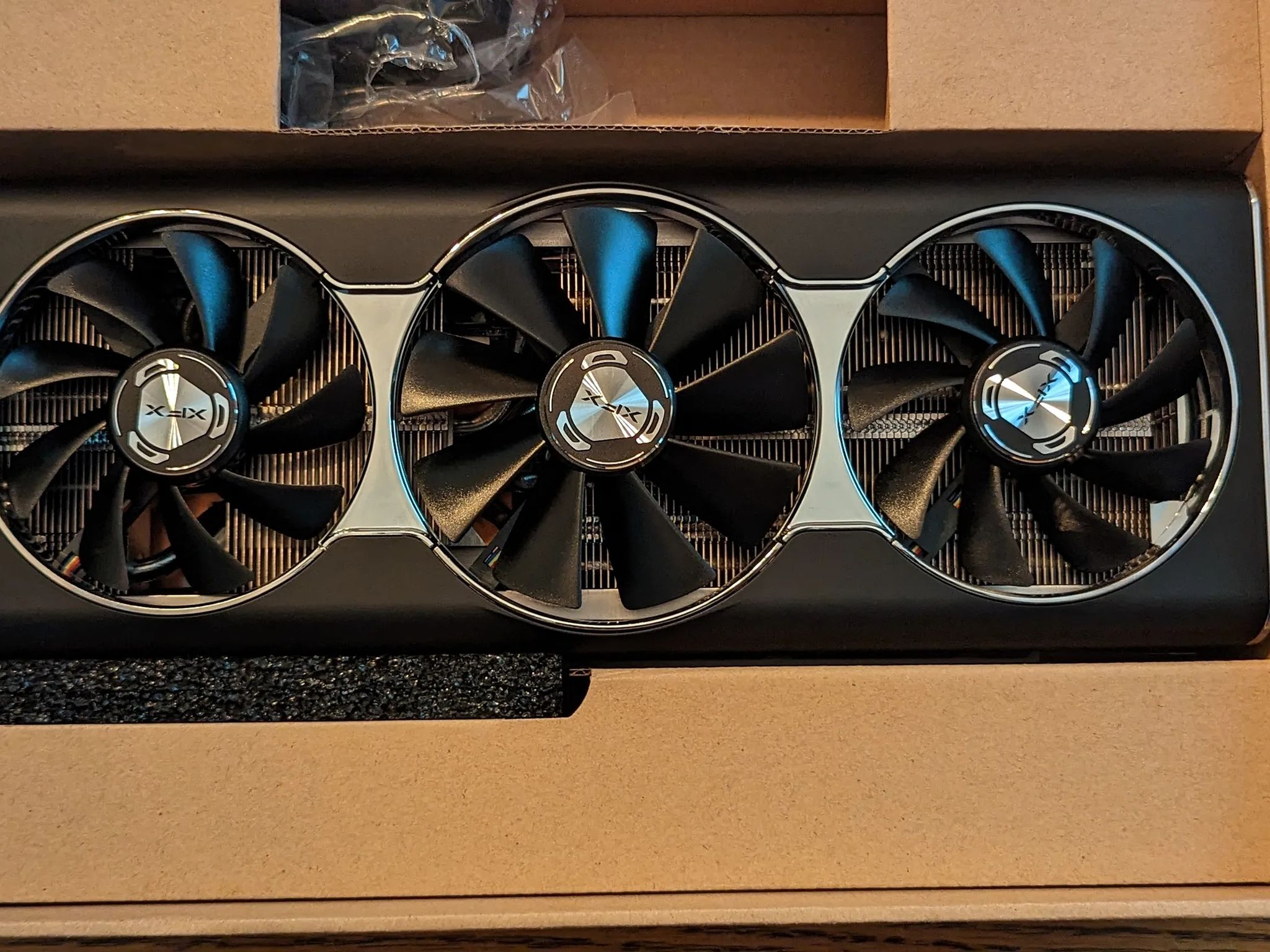 5700 xt Xfx Thicc 3