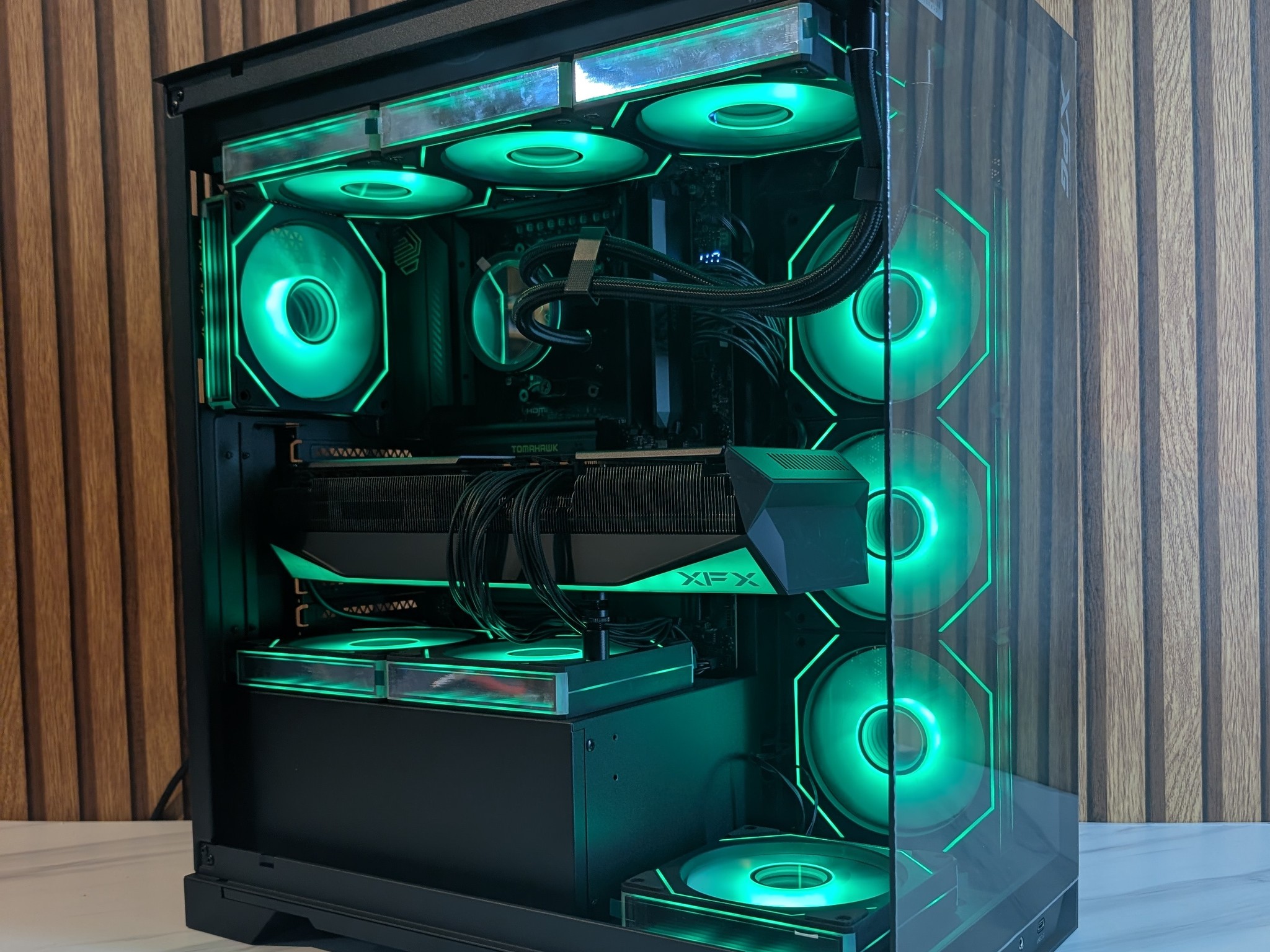 XFX 9070XT 16GB | RYZEN 7 9800X3D | 32GB DDR5 | 2TB NVME | 360MM AIO | 850W