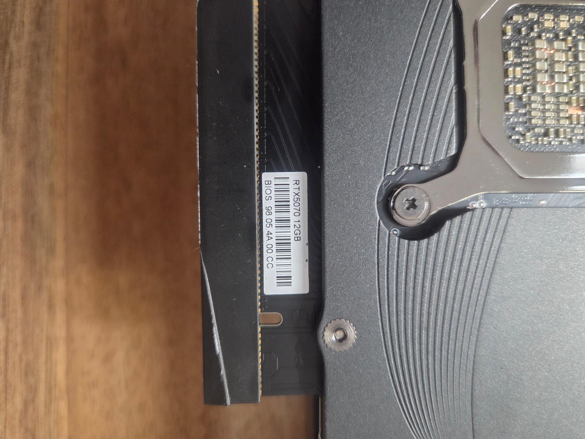 PNY GeForce RTX 5070 ARGB EPIC-X RGB OC Triple Fan - Image 4