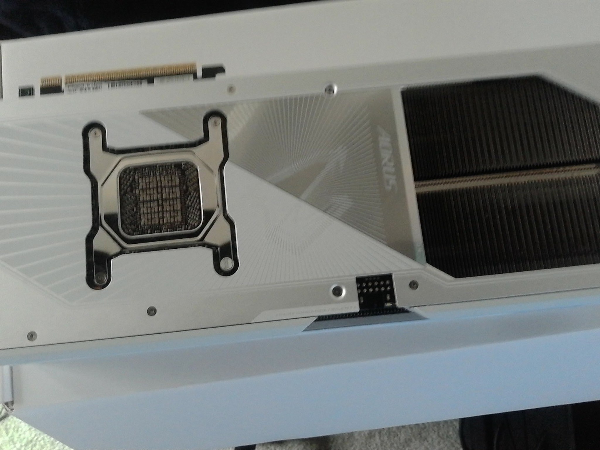 GIGABYTE AORUS GeForce RTX 5090 MASTER ICE 32G