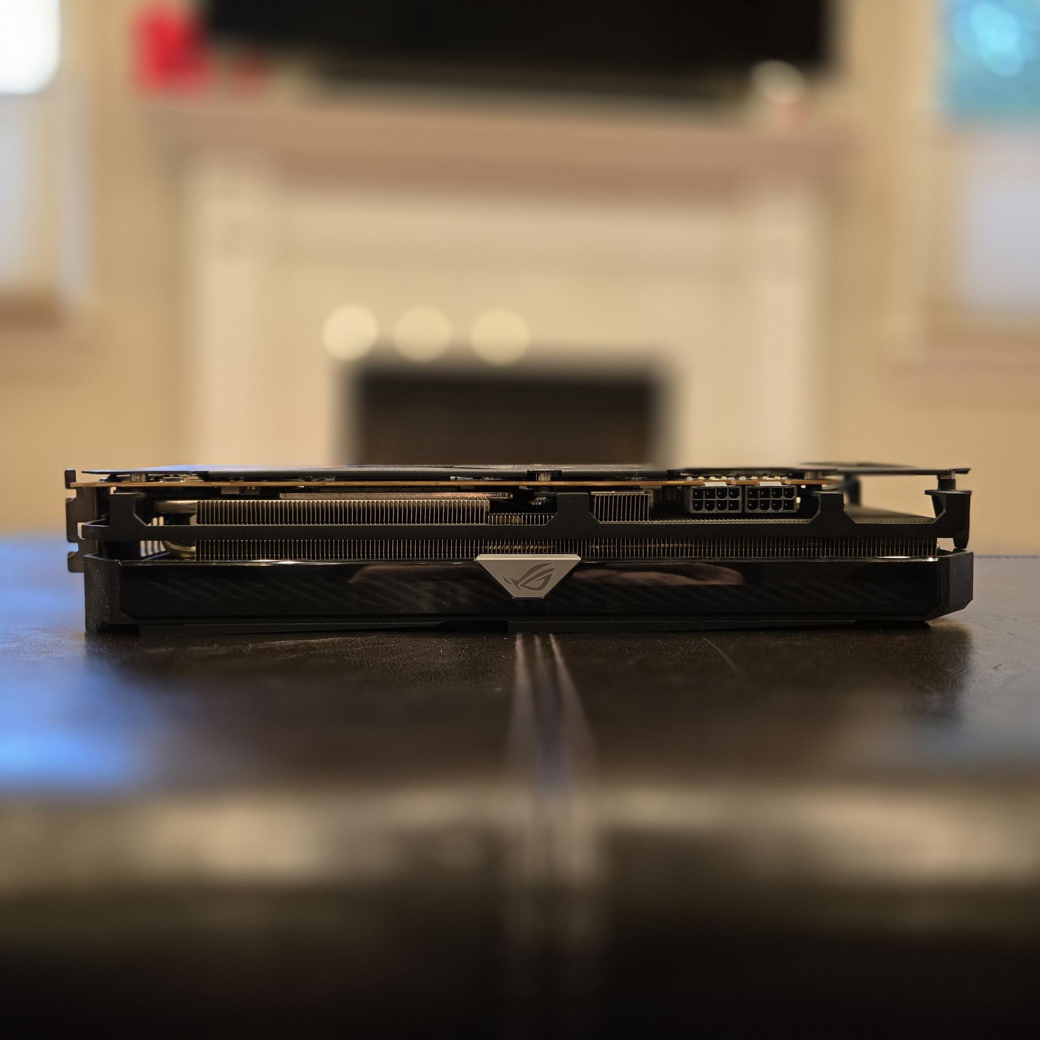 Asus Strix RX 6700XT 12GB