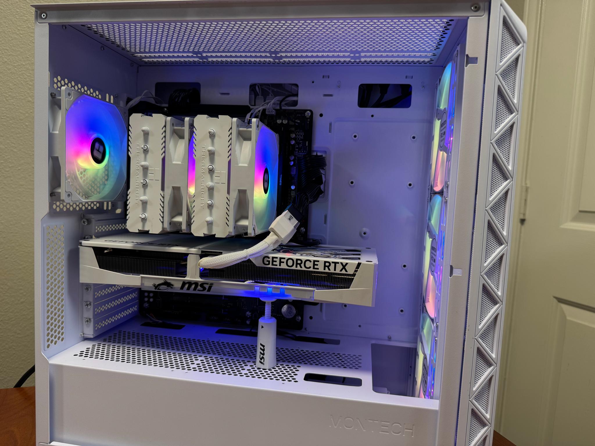 RTX 5070 - R5 9600X - 32gb DDR5 6000 - 2TB NVME SSD - 3x 140mm RGB fans