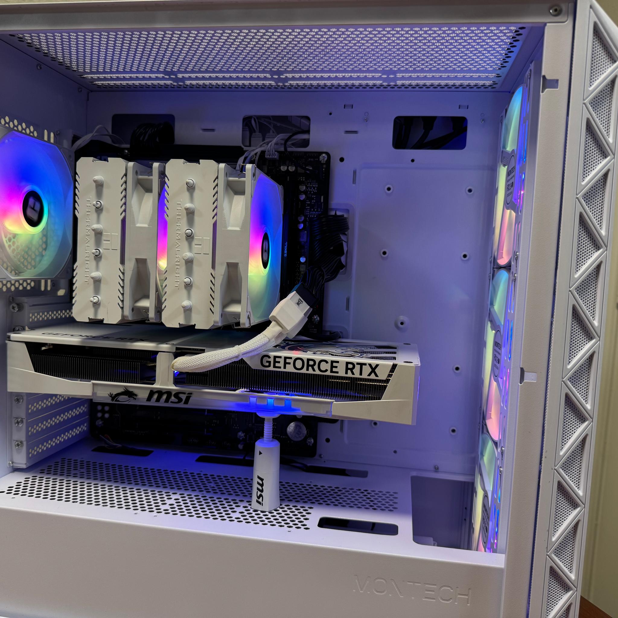 RTX 5070 - R5 9600X - 32gb DDR5 6000 - 2TB NVME SSD - 3x 140mm RGB fans