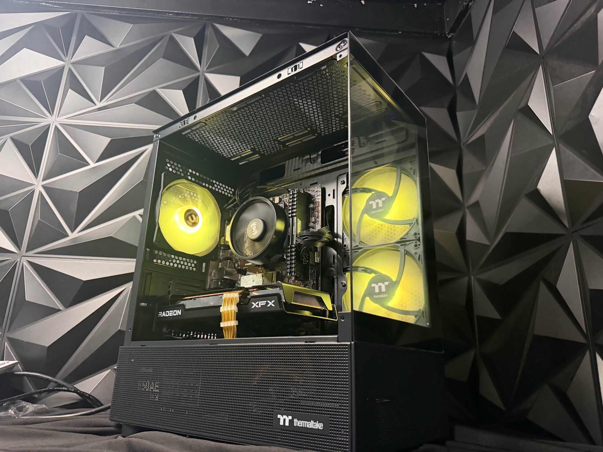 🦷✨ GOLD TOOTH ✨🦷Ryzen 5 5500| RX 6600| 16 GB DDR4| 500 GB SSD| 650W PSU