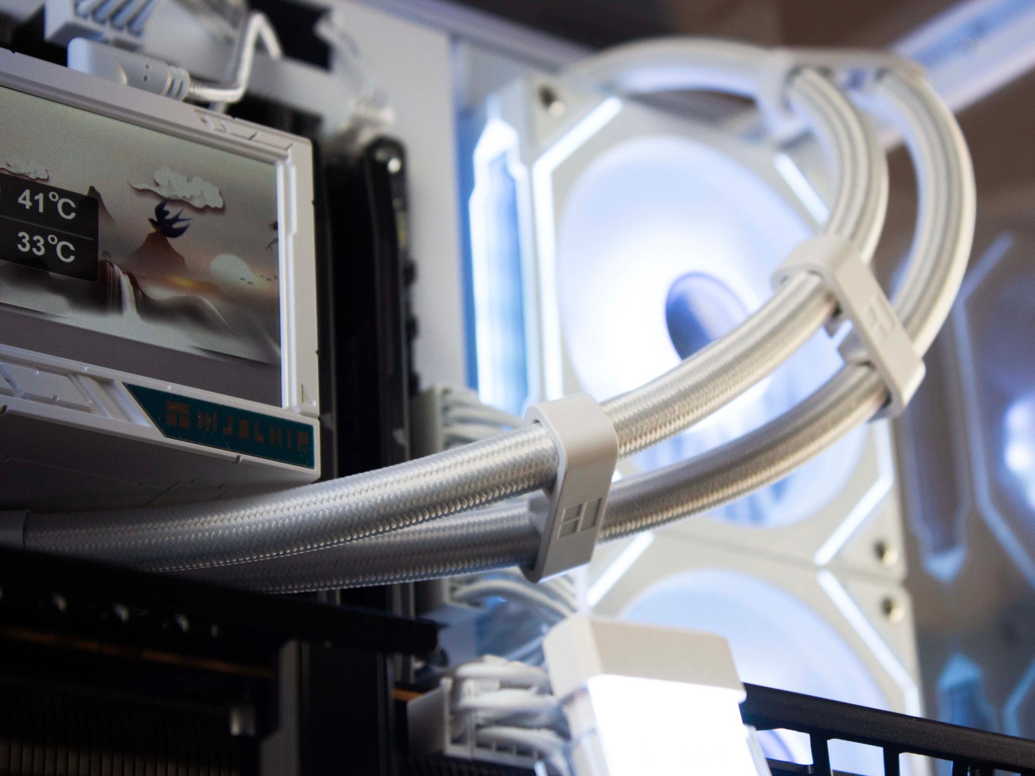 🧊⚡🗡️Blizzard V3 - 4K Gaming PC | RX 9070 XT 16GB, Ryzen 7 7800X3D, 32GB RAM, 2TB NVMe SSD | 🧊⚡🗡