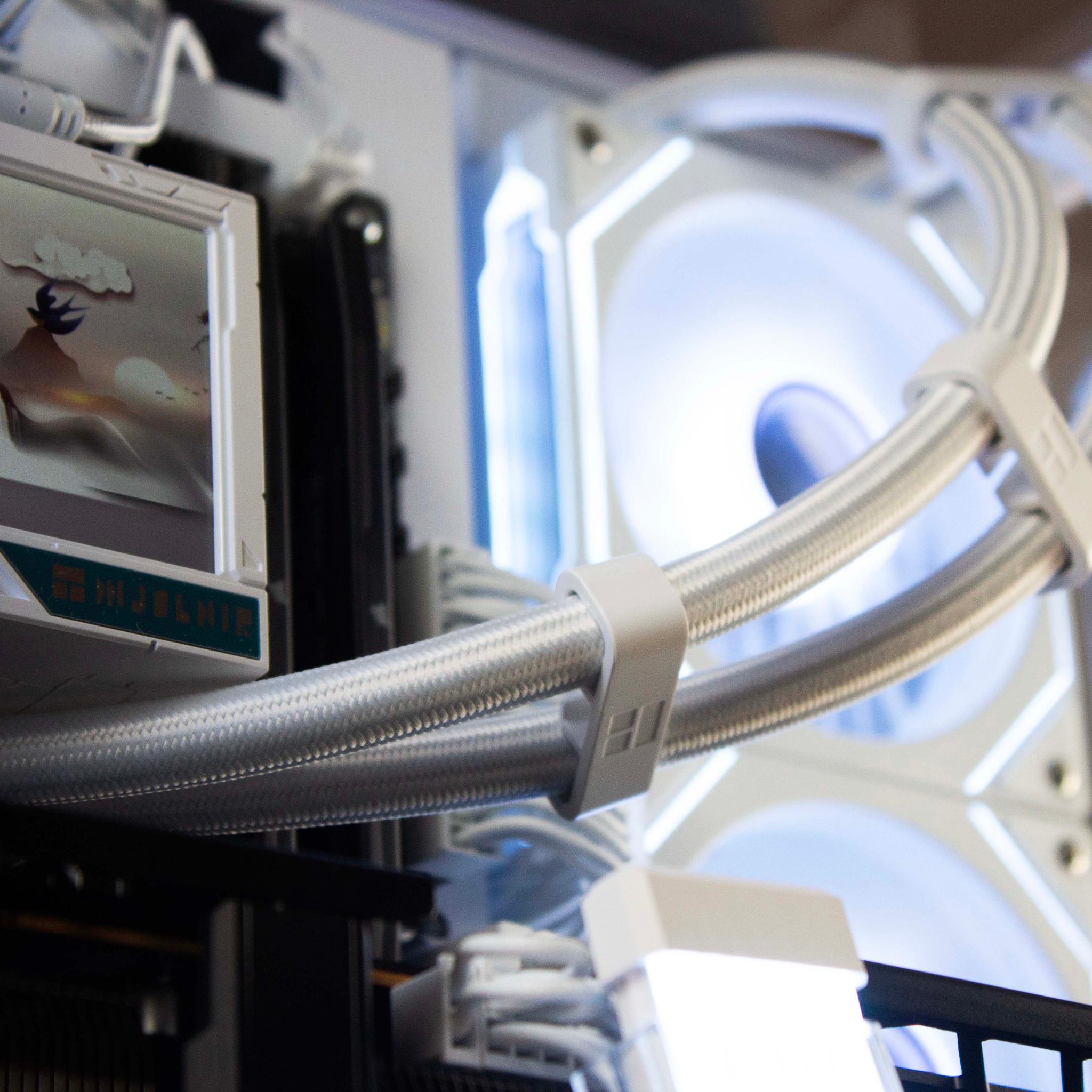 🧊⚡🗡️Blizzard V3 - 4K Gaming PC | RX 9070 XT 16GB, Ryzen 7 7800X3D, 32GB RAM, 2TB NVMe SSD | 🧊⚡🗡