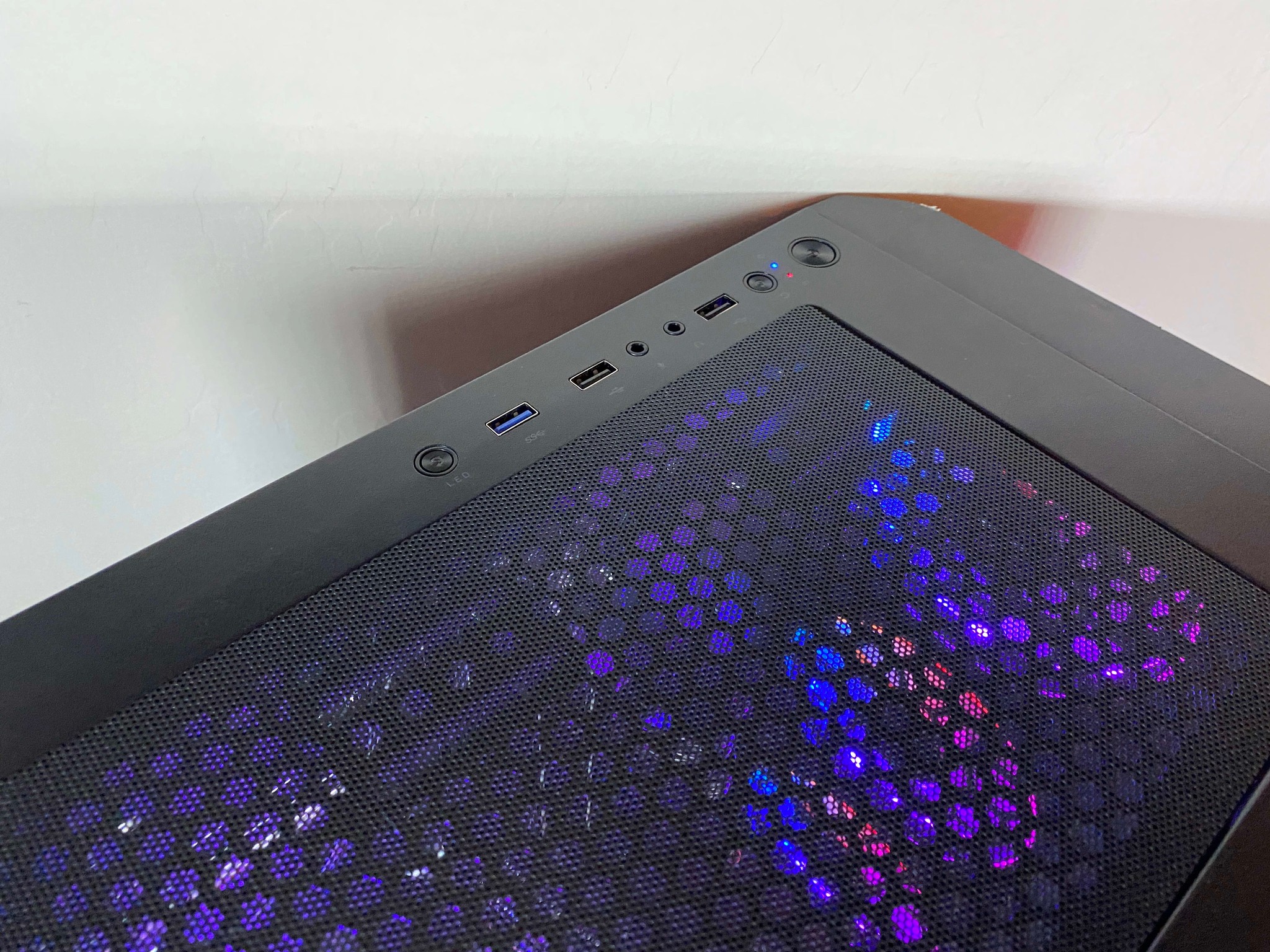 Custom Built High End Ryzen 5 Nvidia 1080 RGB Water Cooled Gaming PC Computer