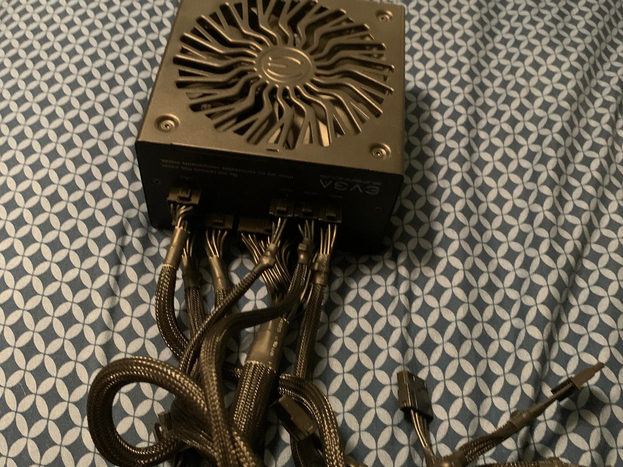 EVGA SuperNOVA 650 GT, 80 Plus Gold 650W, Fully Modular