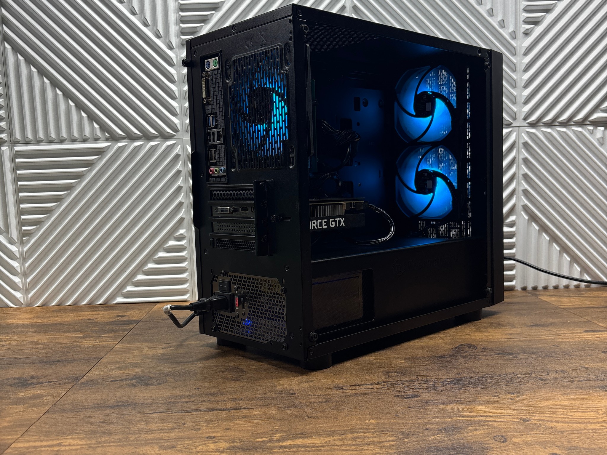GTX 1650 SUPER Gaming PC | i5-6500 | 16GB RAM | 990GB Storage | RGB + Remote | WiFi