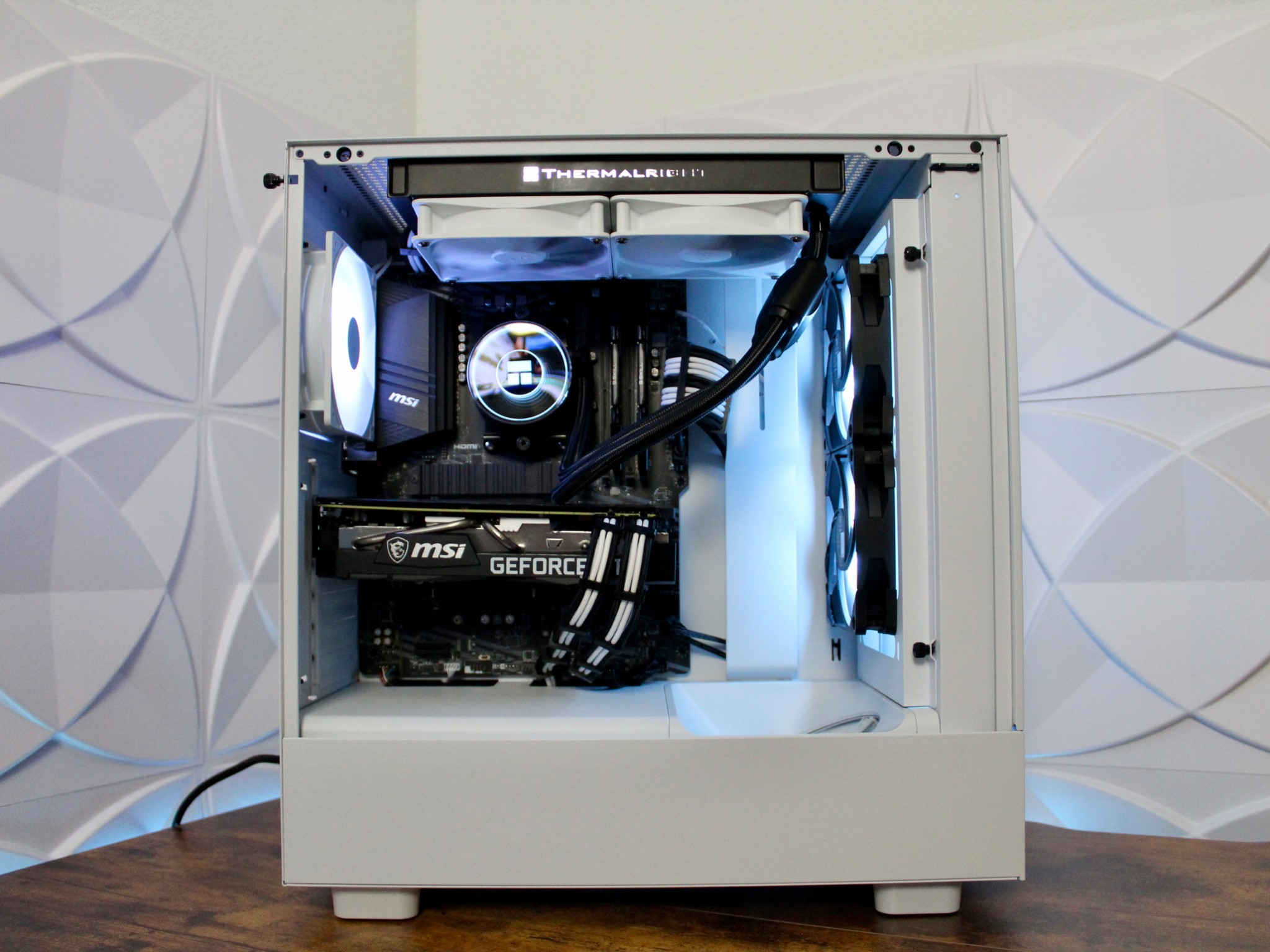 ⚪️ Domino ⚫️ Ryzen 5 5600 | RTX 3060 Ti | 32GB DDR4 | 1TB M.2 | W11 + WiFi