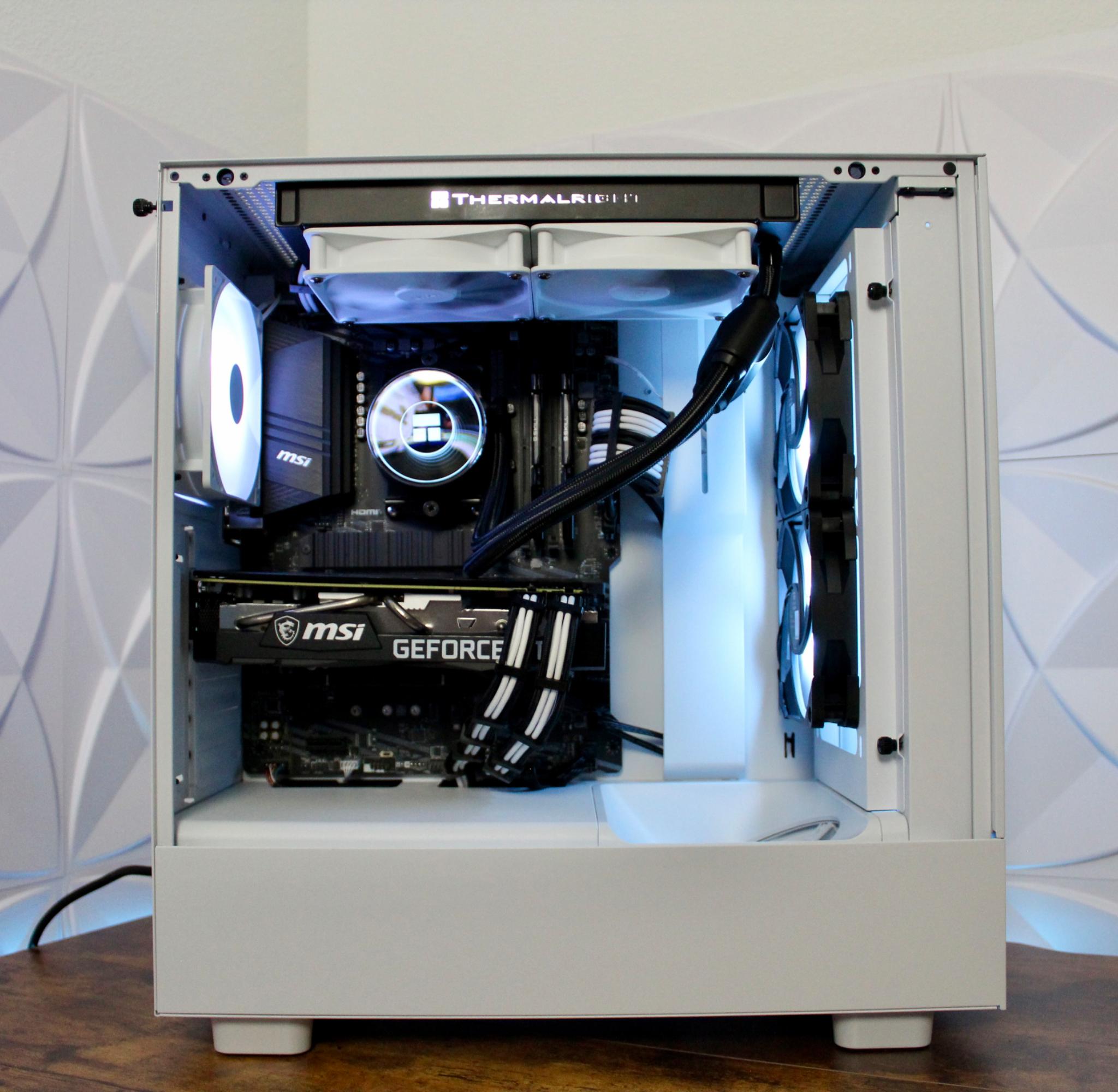 ⚪️ Domino ⚫️ Ryzen 5 5600 | RTX 3060 Ti | 32GB DDR4 | 1TB M.2 | W11 + WiFi