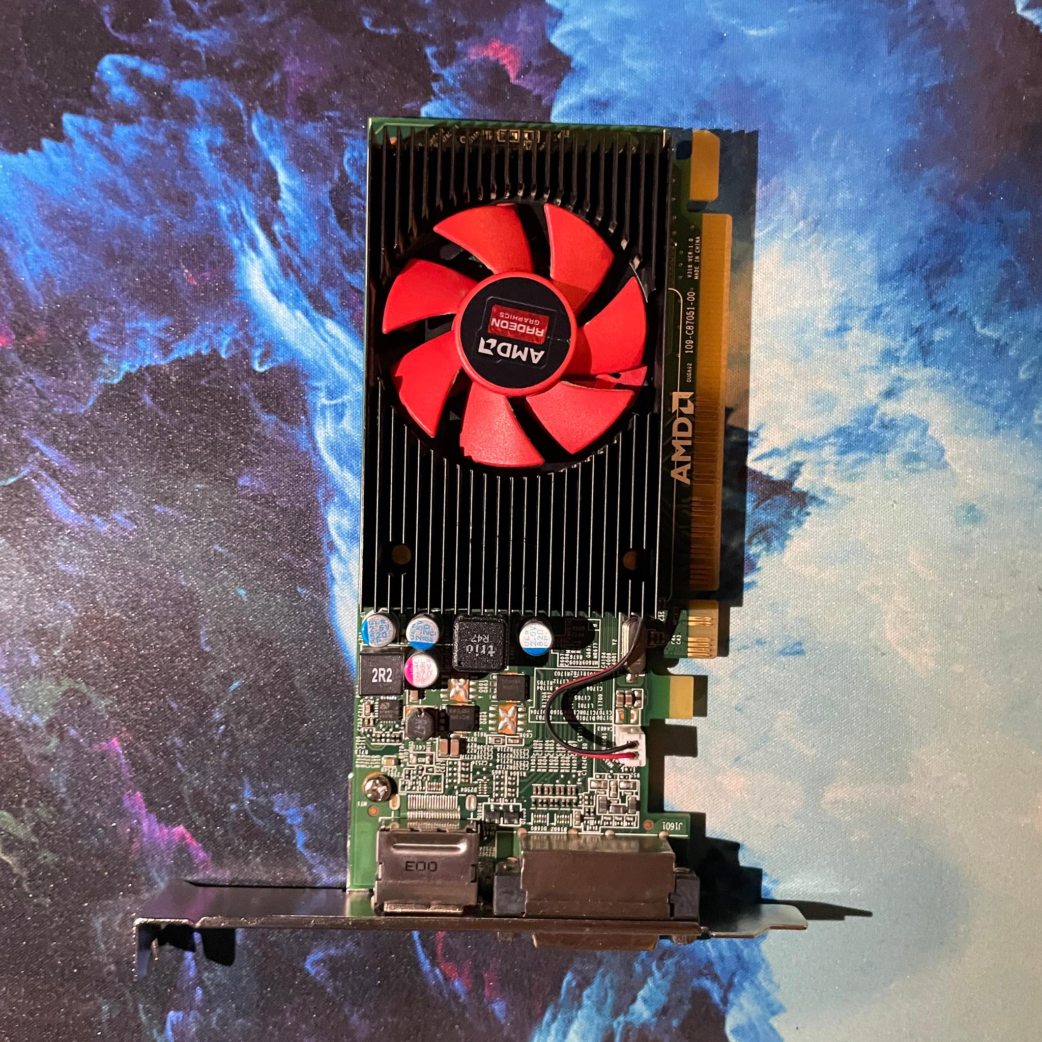 AMD Radeon R5 340X (2GB GDDR3)