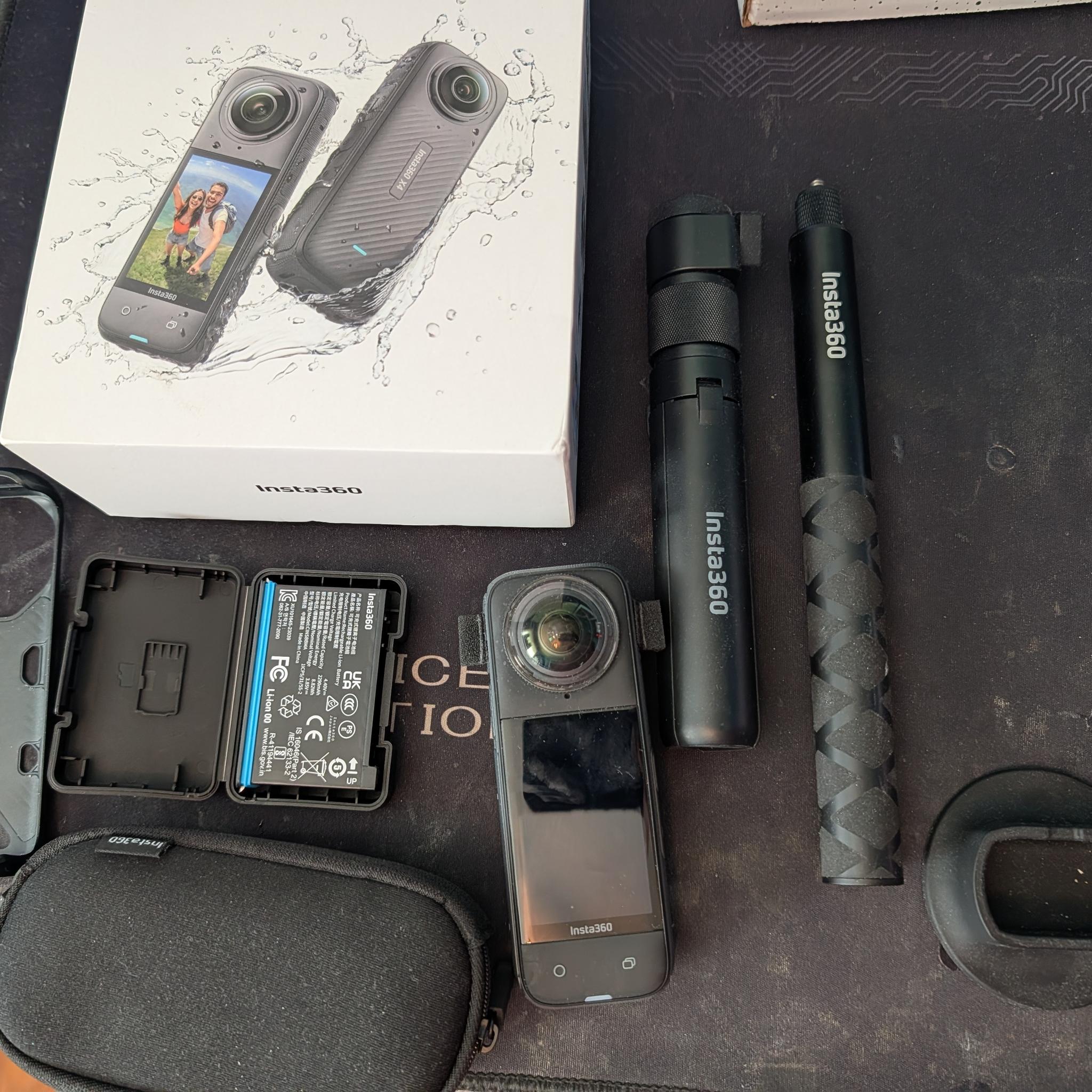 Insta360 x4 Starter bundle lightly used with original box for camera