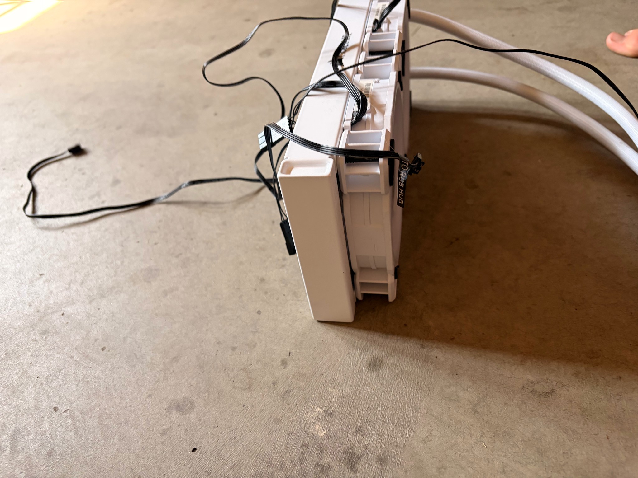 CORSAIR WHITE LIQUID CPU COOLER - NEVER USED