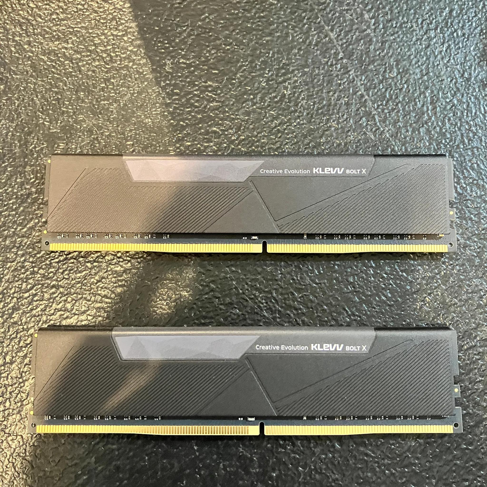 KLEVV 16gb 2X8GB DDR4 3200MHZ RAM