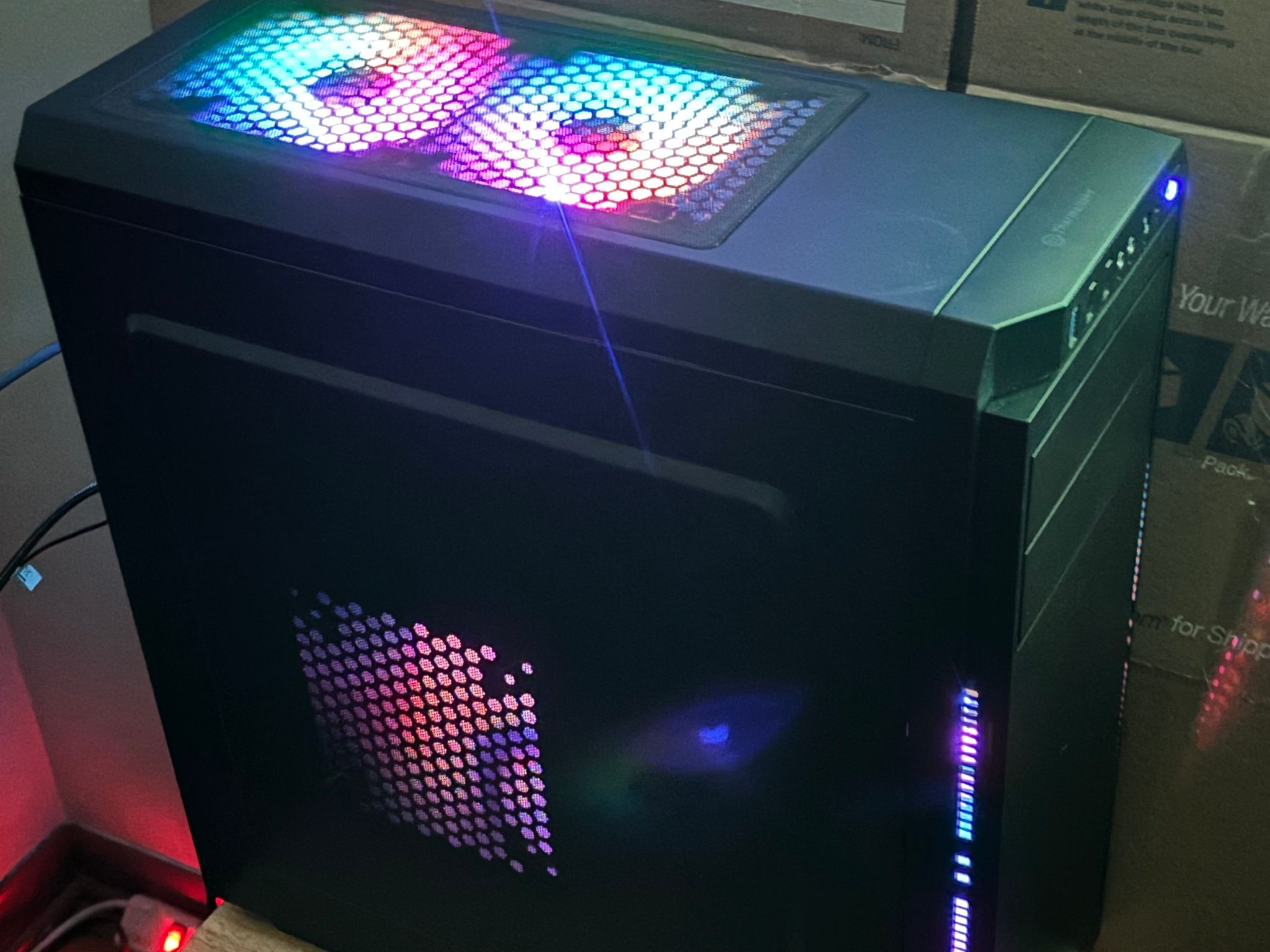 Thermaltake V100 Perforated (Black - No Panel)