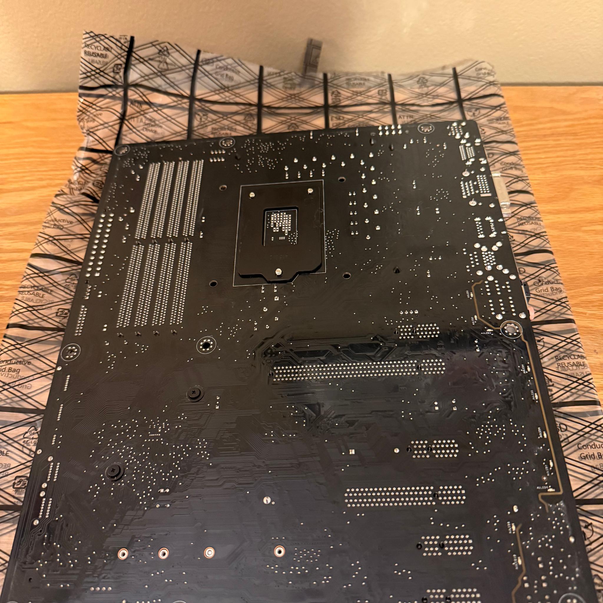 ASUS H170 PRO Gaming Motherboard 6th Gen Intel ATX